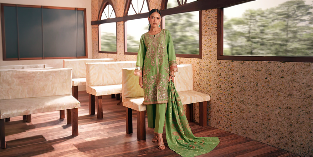 Ready-to-Wear Pakistani Dresses