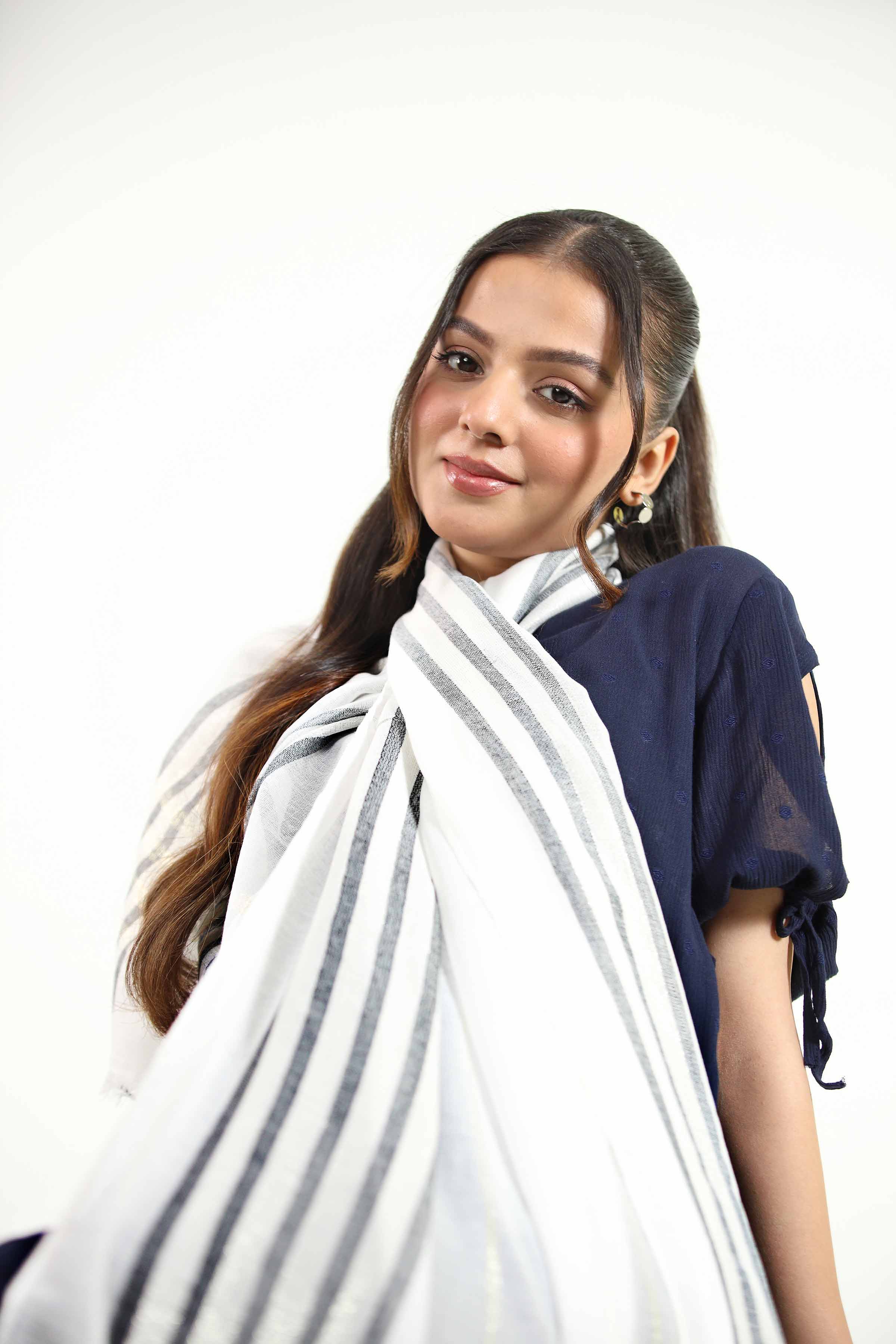 Off White Women Scarf - 439432107