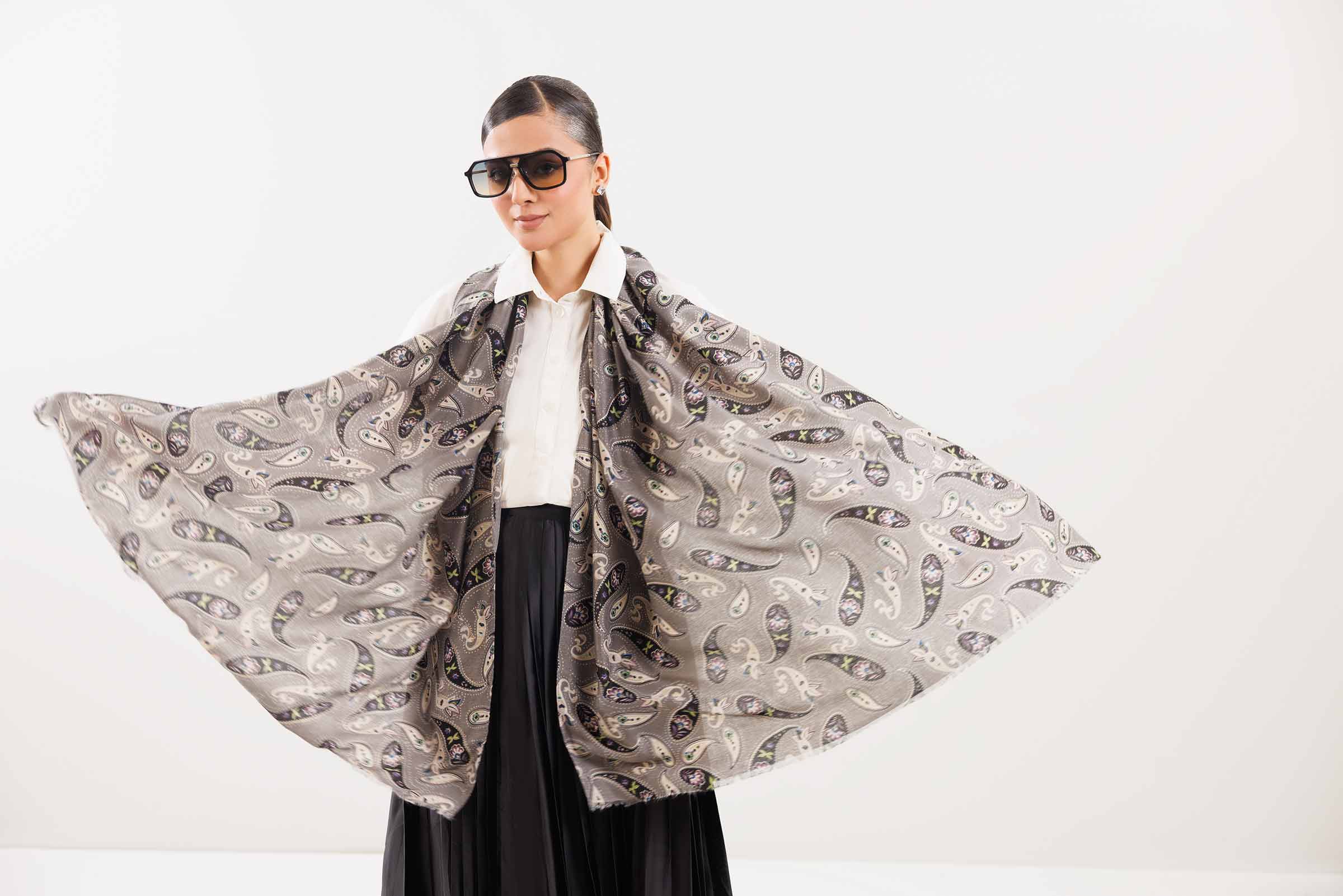 Grey Women Scarf - 442752111