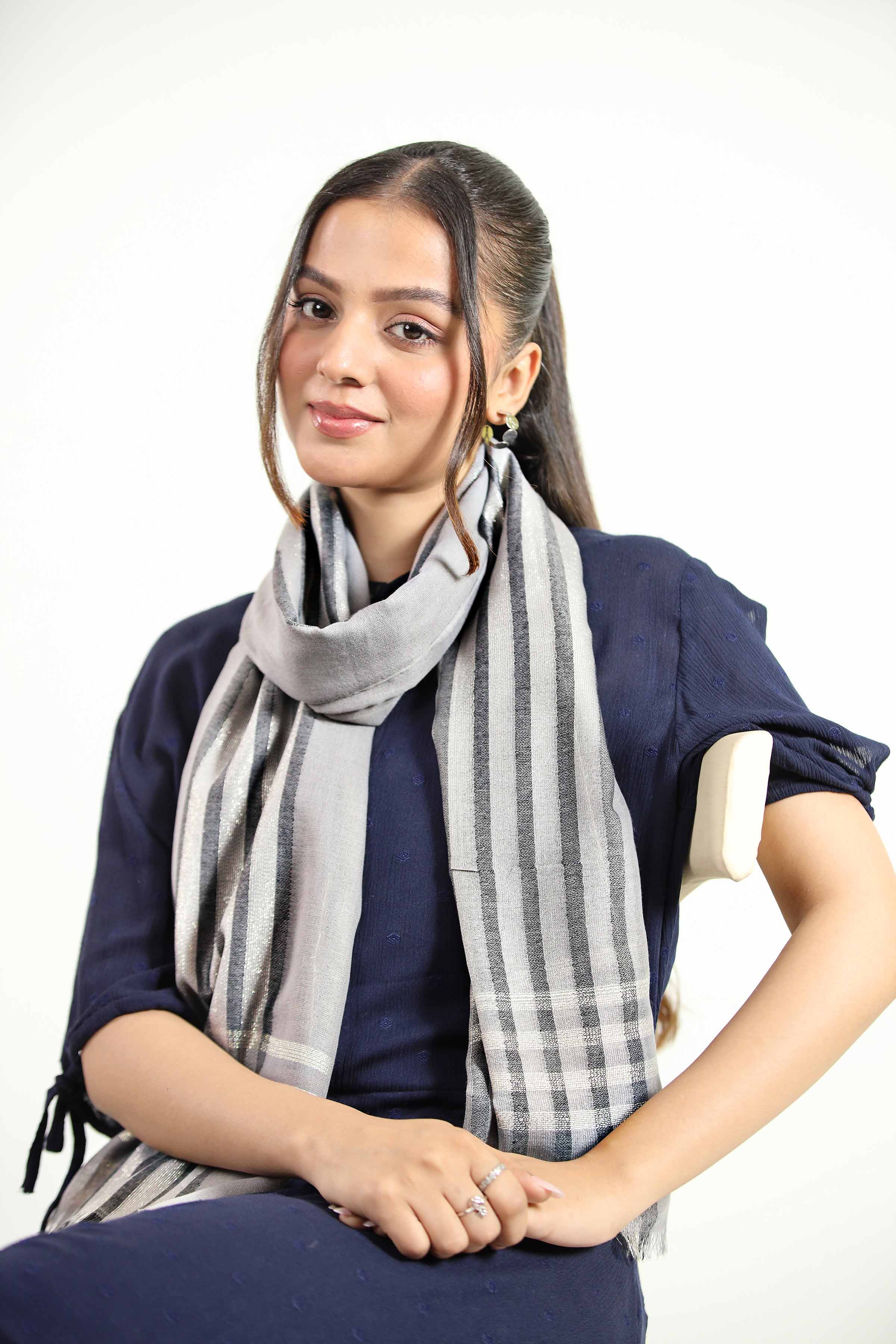 Grey Women Scarf - 442762111