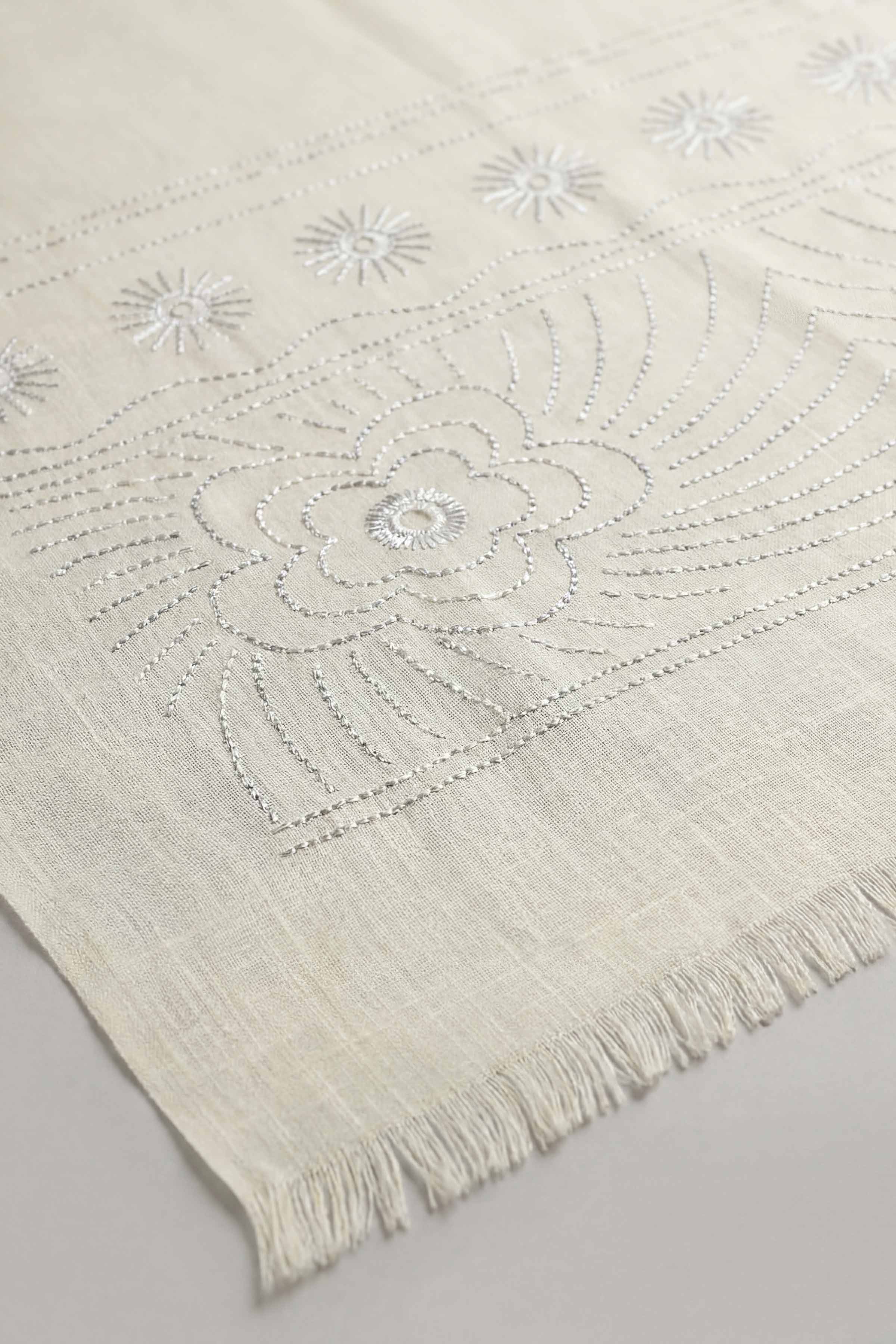 Off White Women Scarf - 447392107