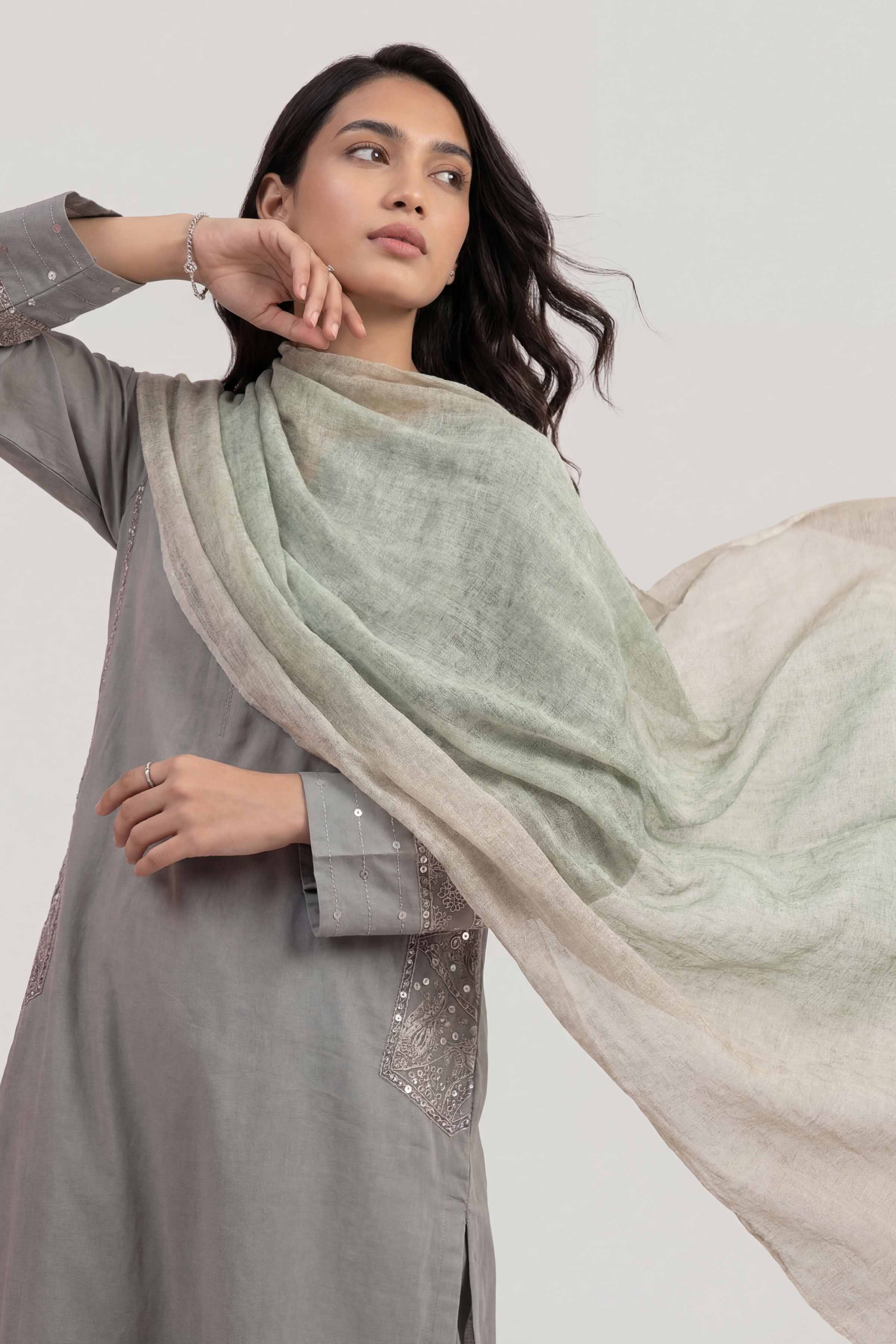 Grey Women Scarf - 447402111
