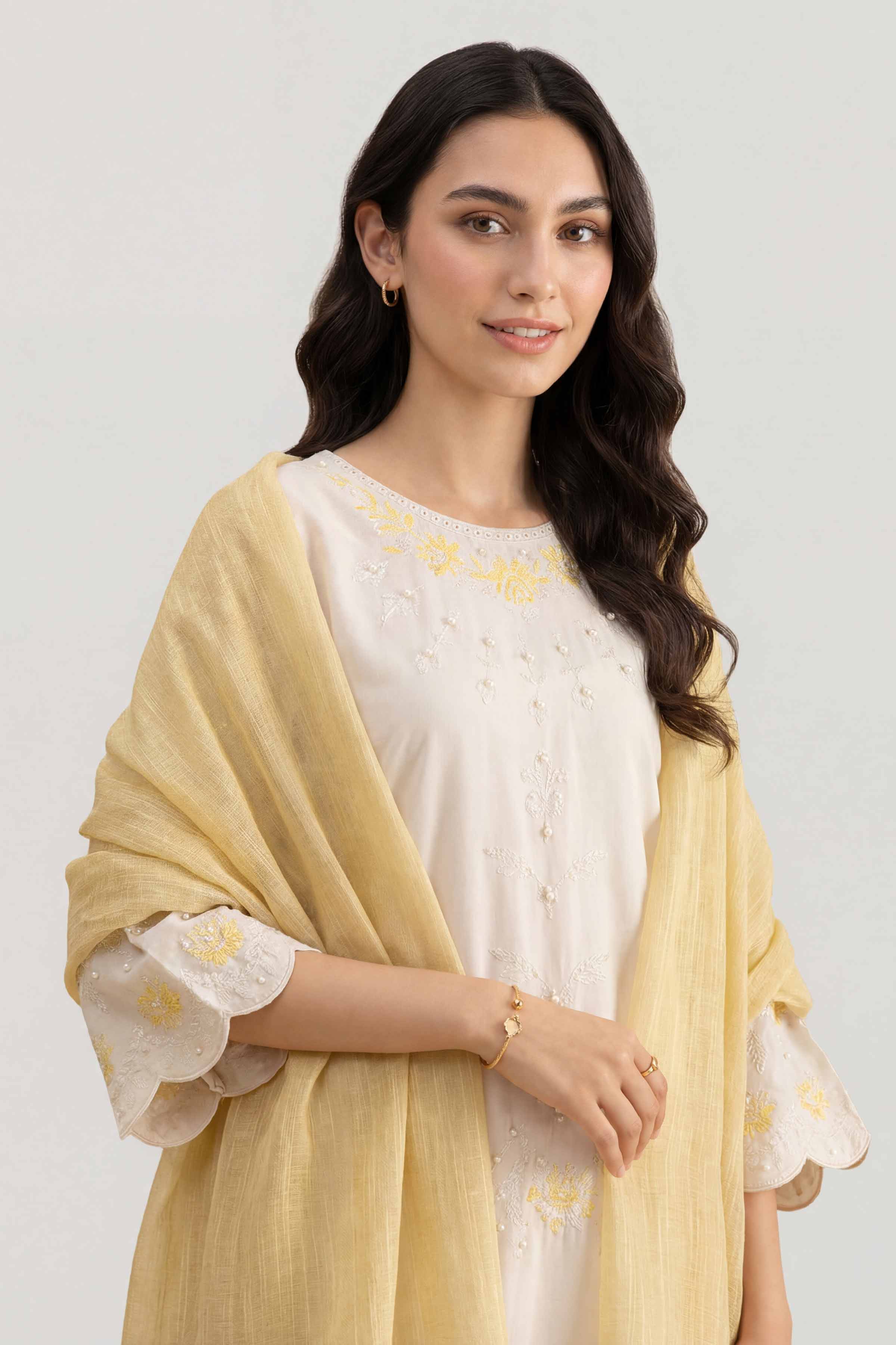 Yellow Women Scarf - 447522102