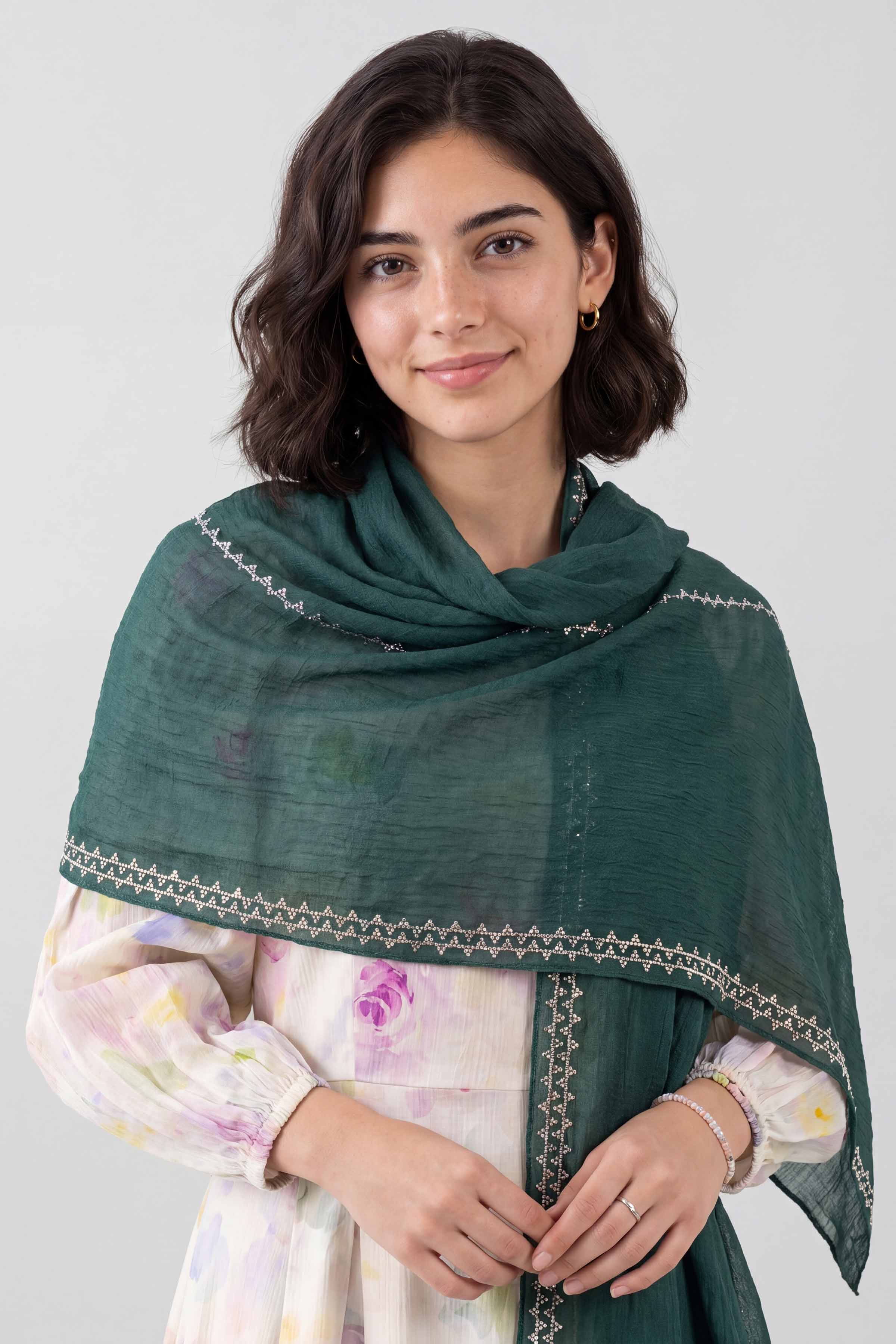 Green Women Scarf - 447572104
