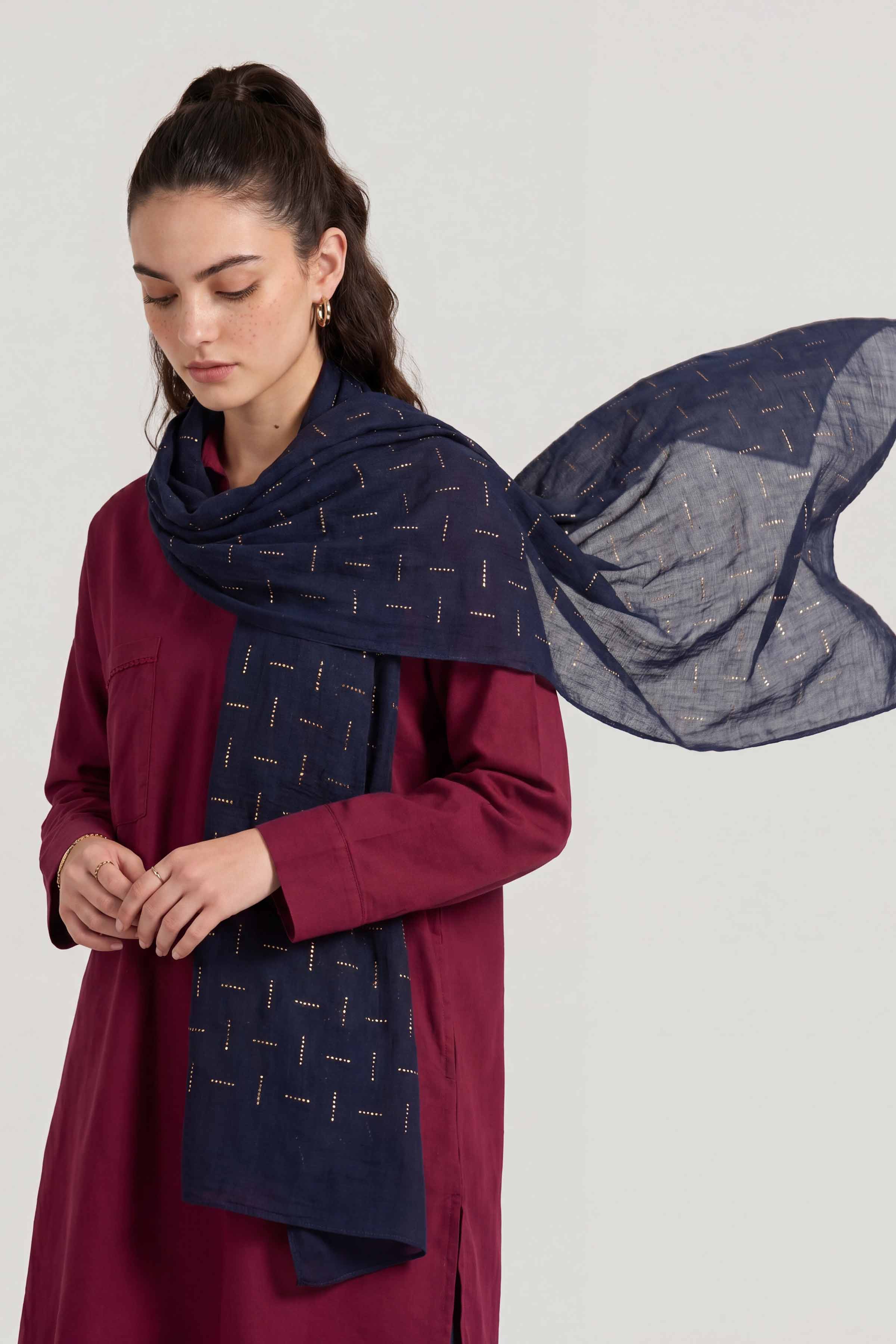 Black Women Scarf - 447582103