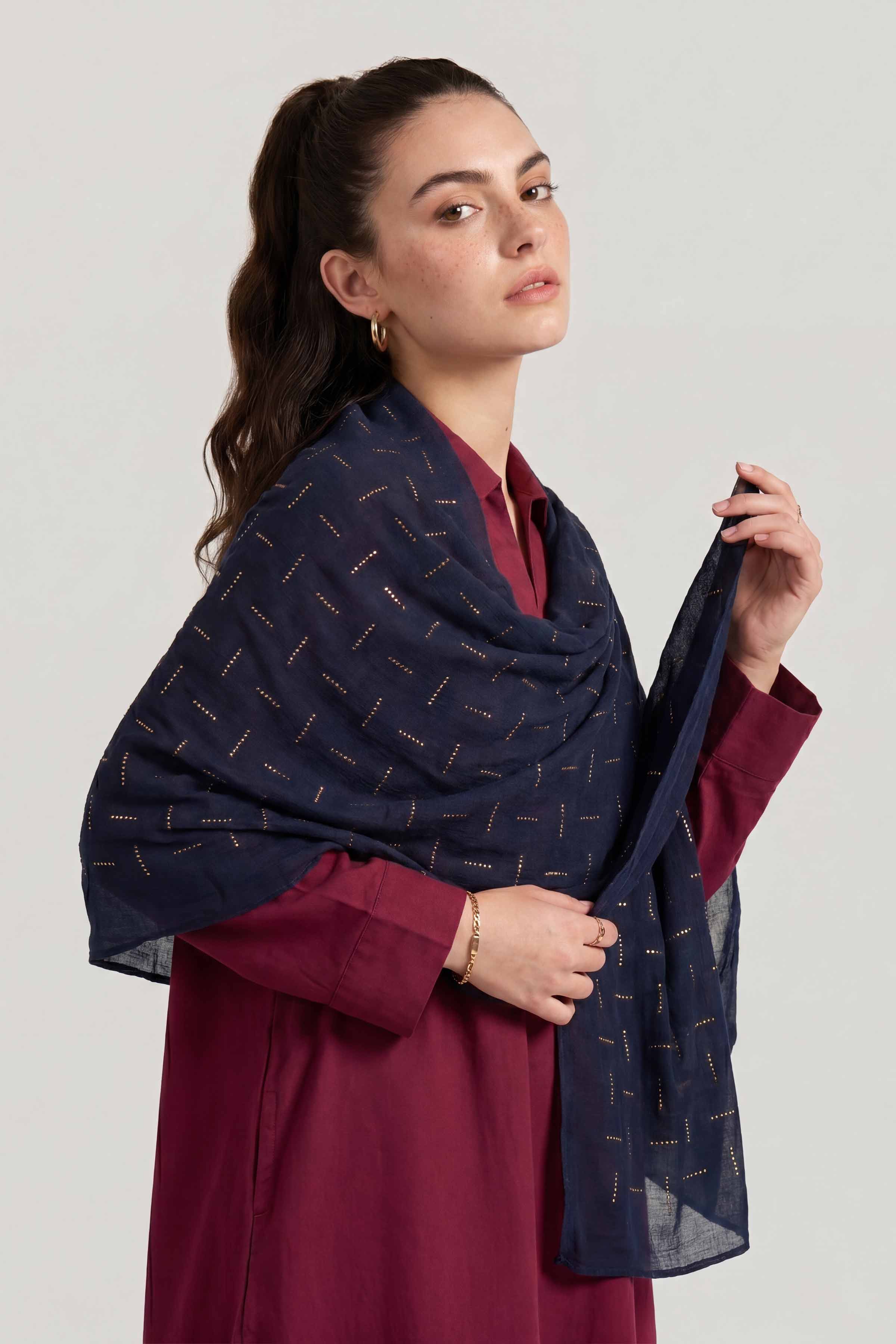 Black Women Scarf - 447582103