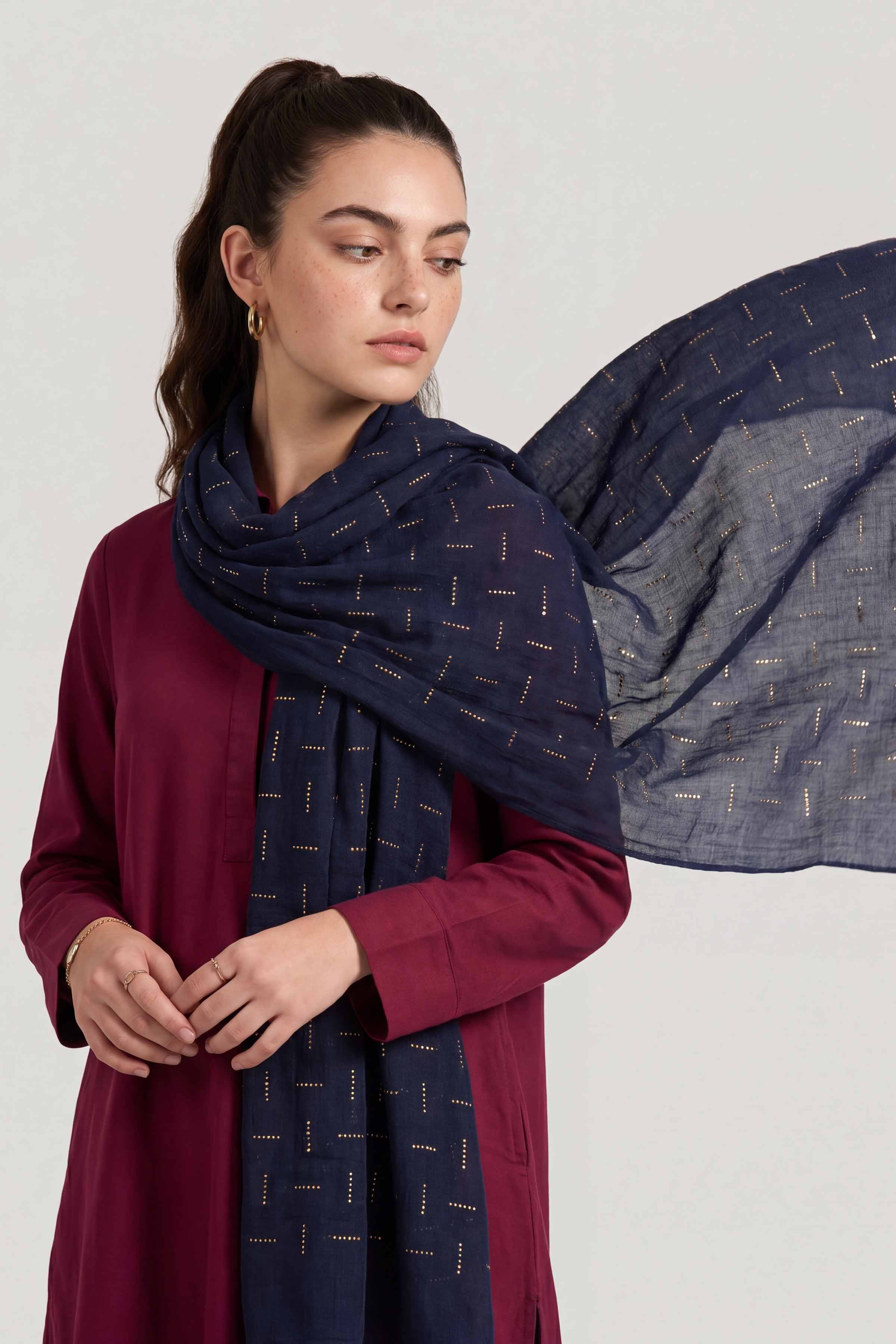 Black Women Scarf - 447582103