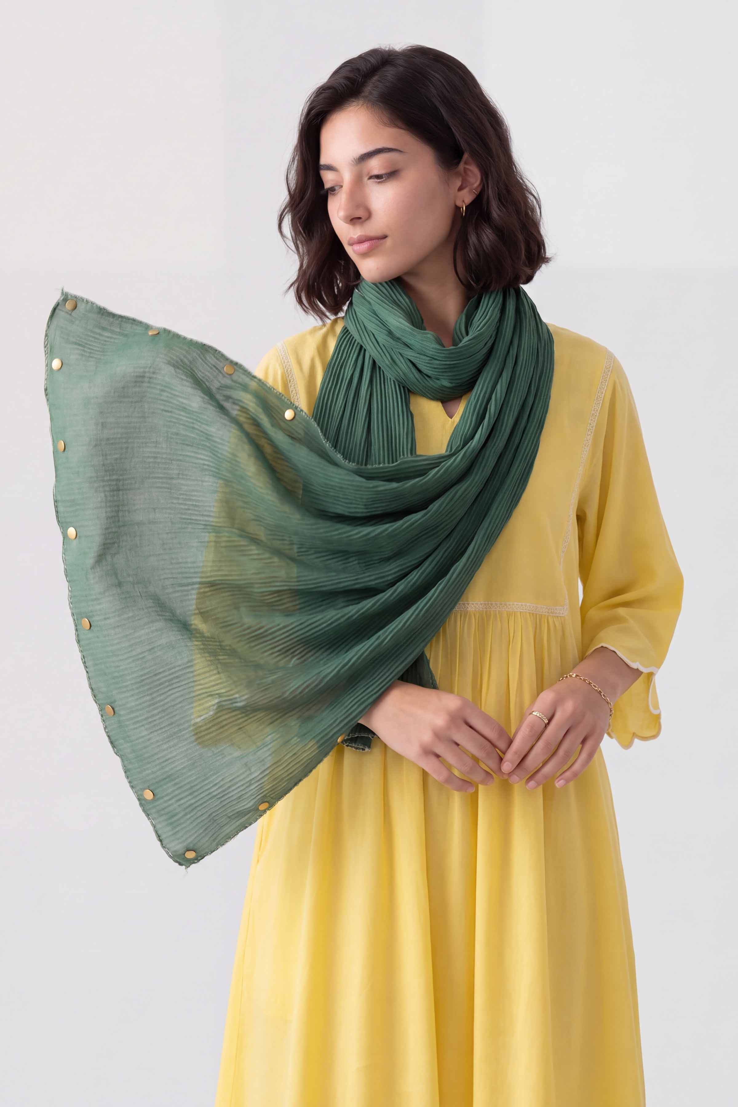 Green Women Scarf - 447652104