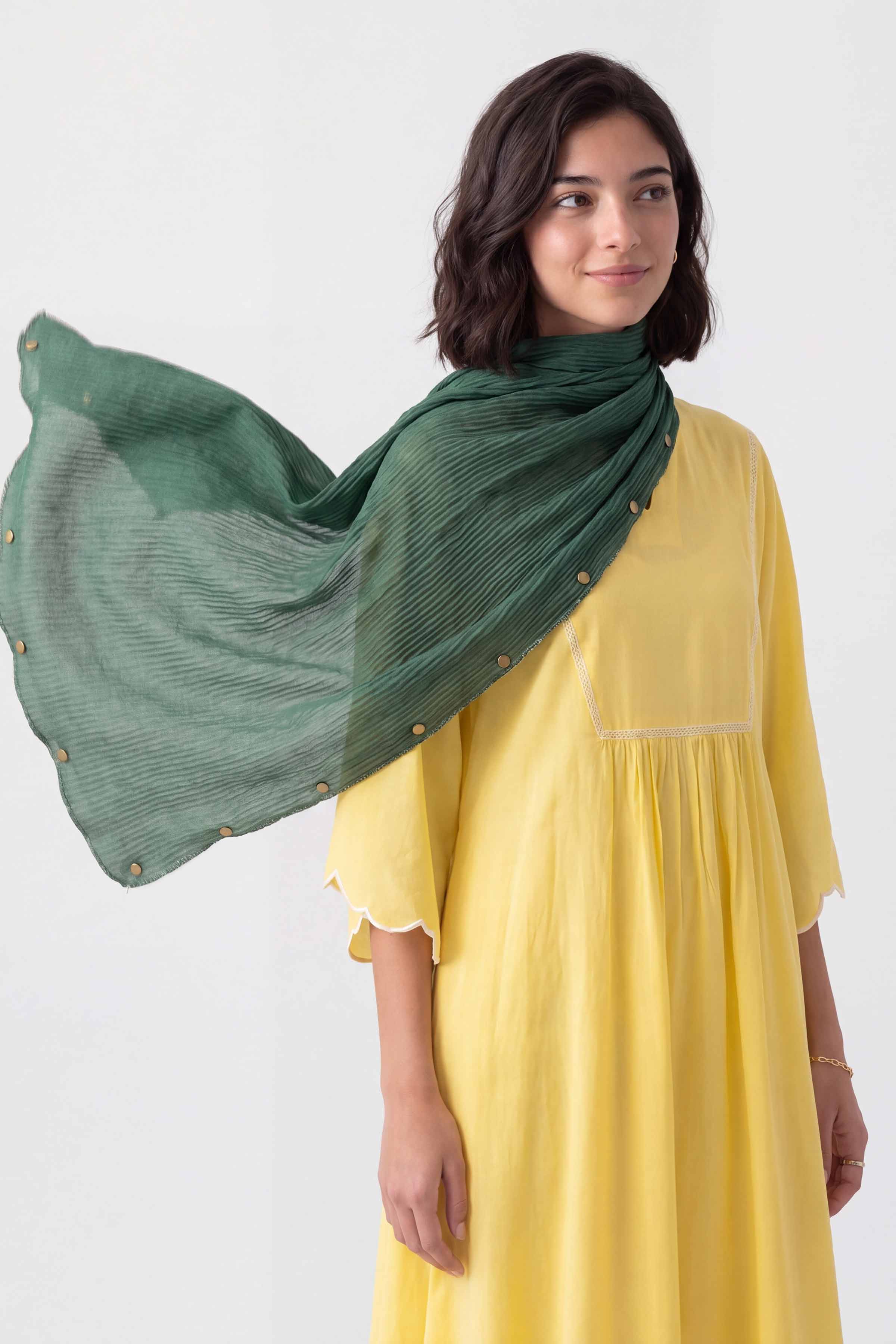 Green Women Scarf - 447652104