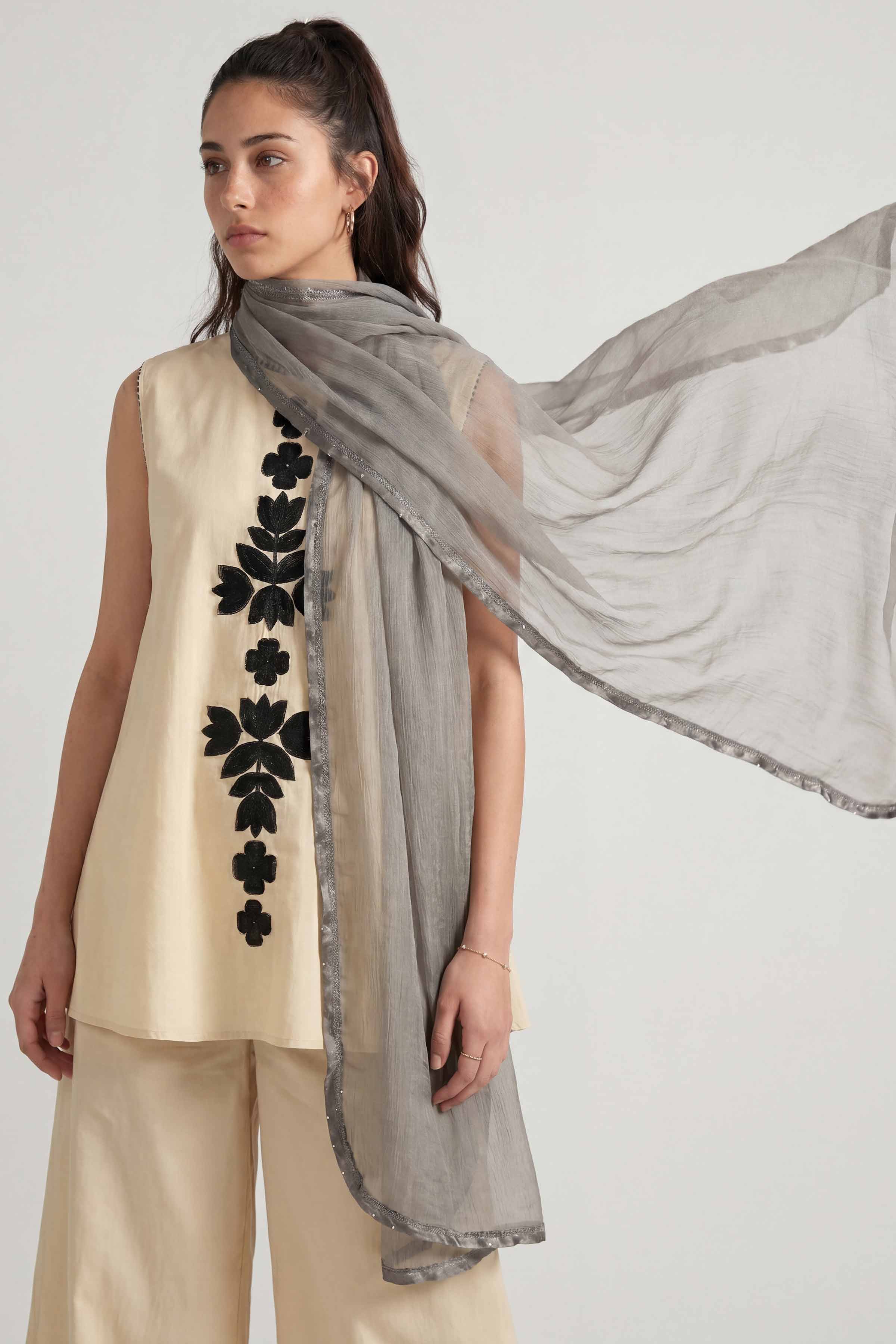 Grey Women Scarf - 447712111