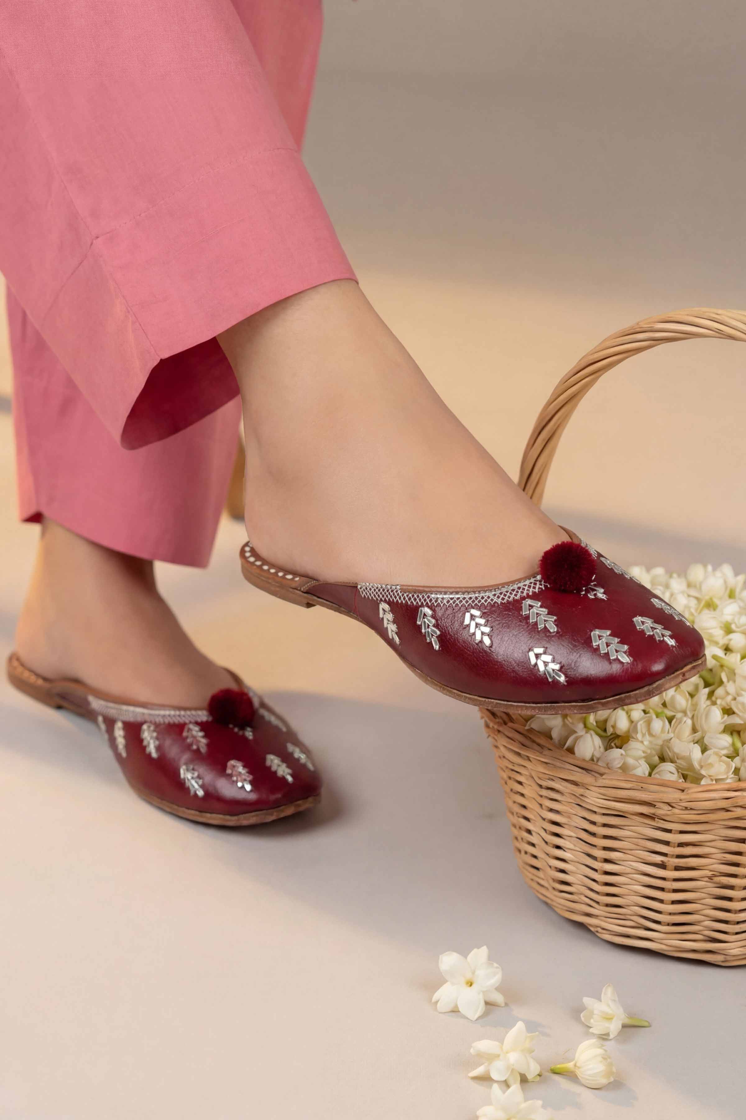 Maroon Khussa-1596983722