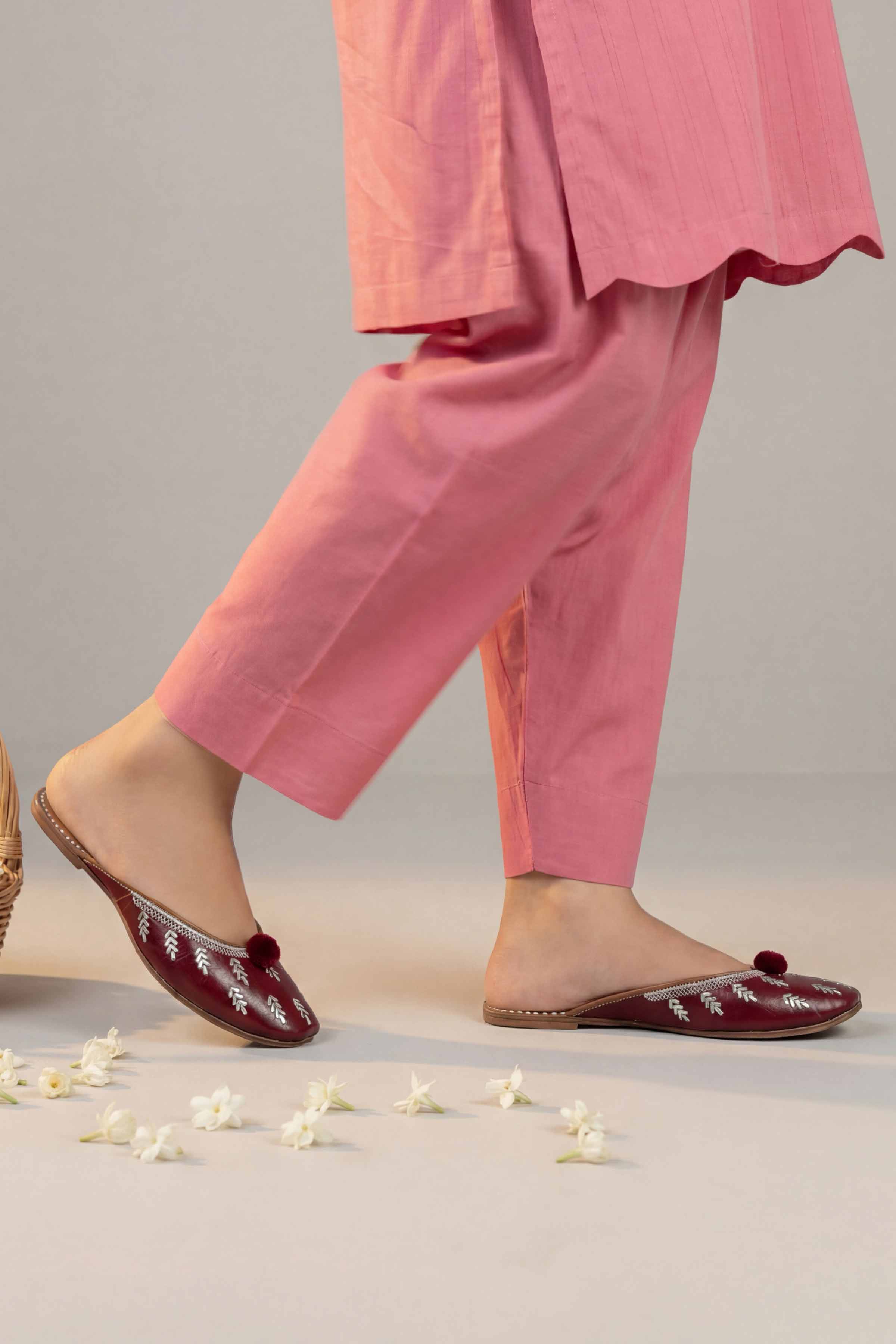 Maroon Khussa-1596983722