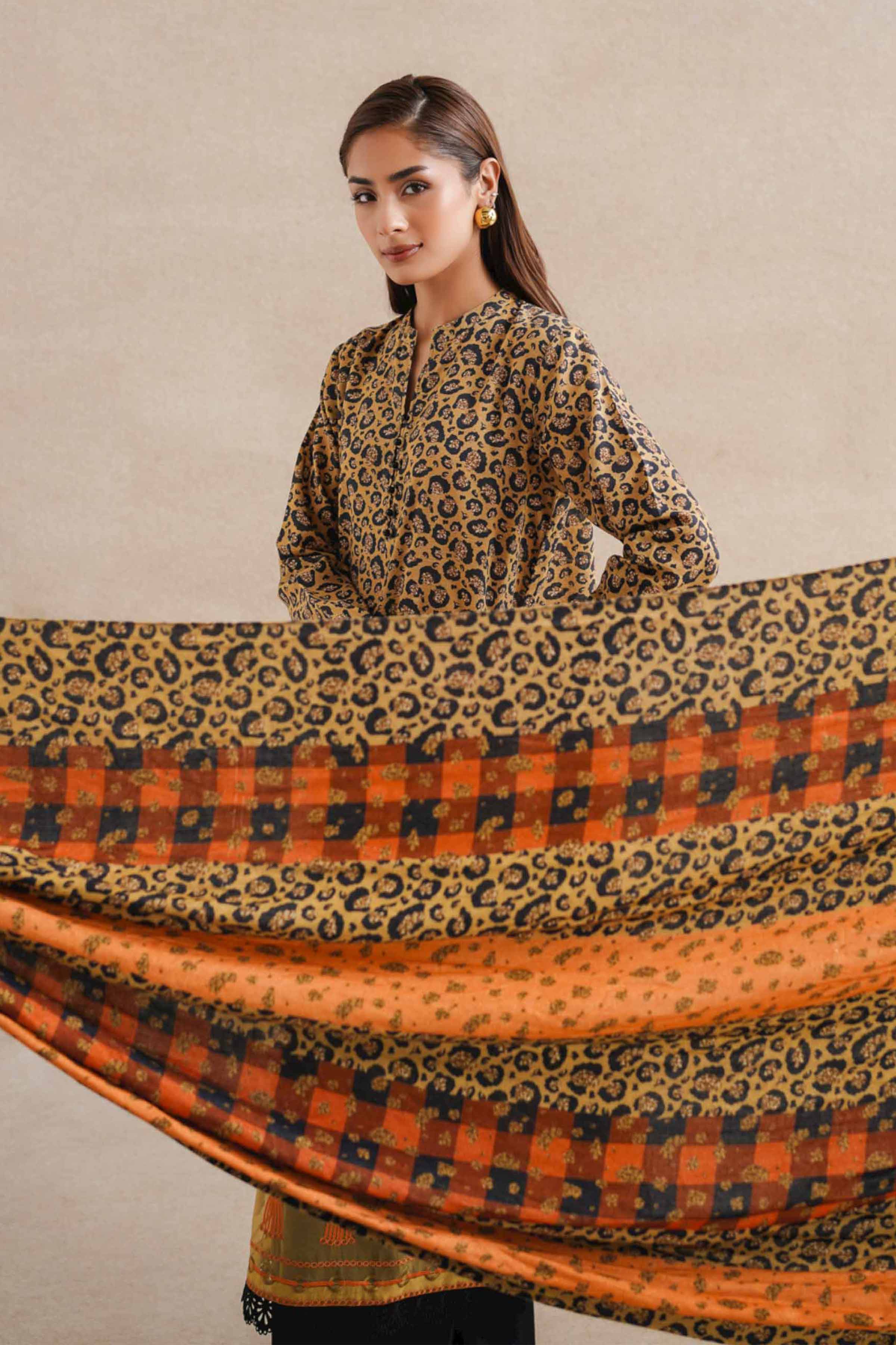 2 Piece - Printed Embroidered Suit - 42404079