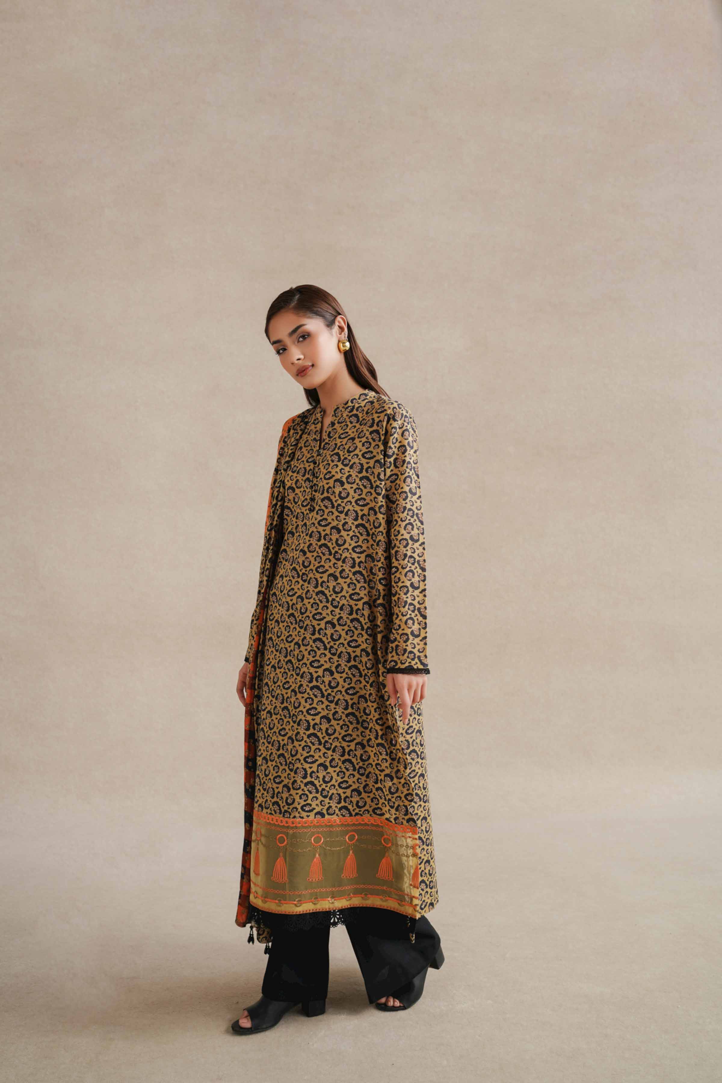 2 Piece - Printed Embroidered Suit - 42404079