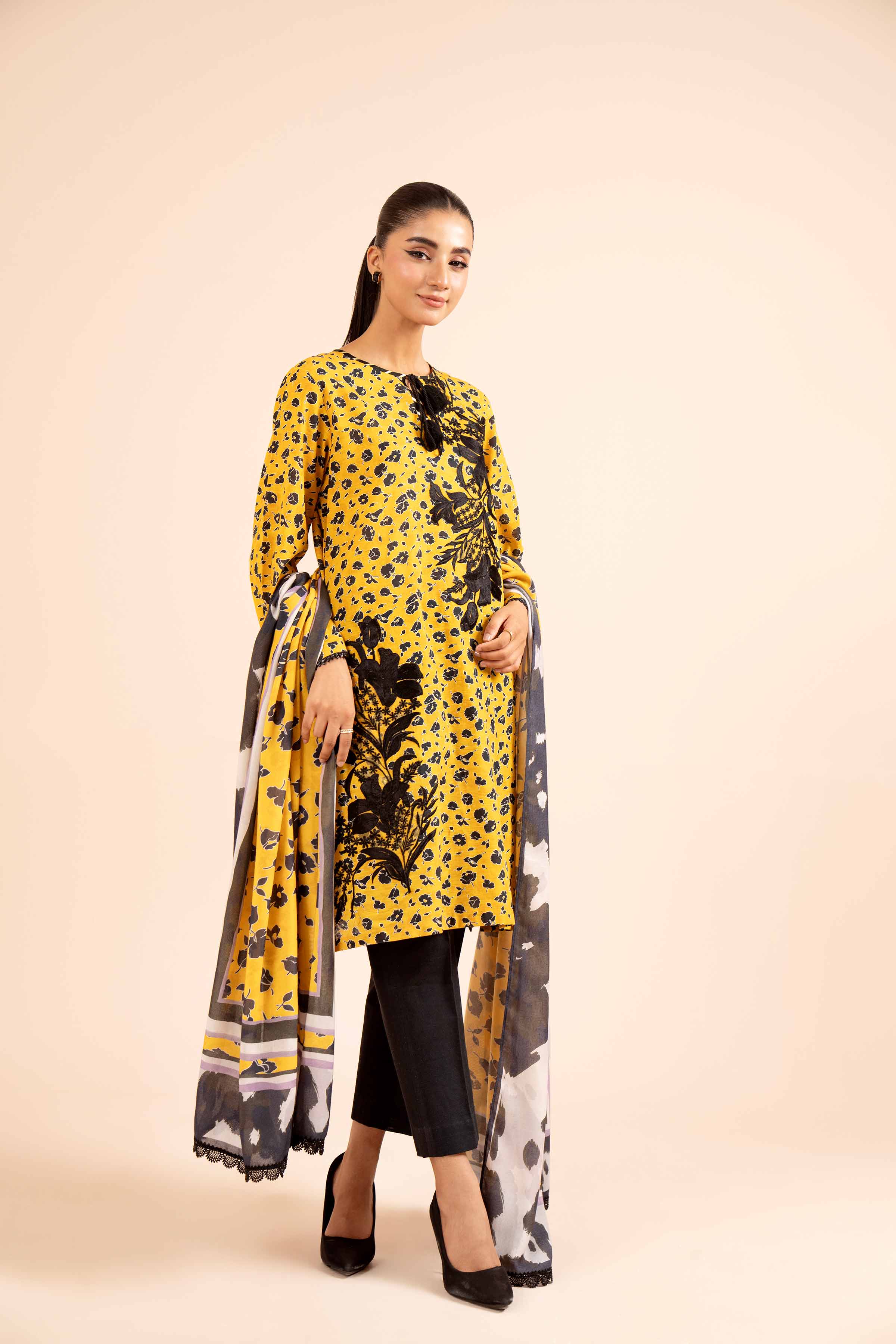 2 Piece - Printed Embroidered Suit - 42404088