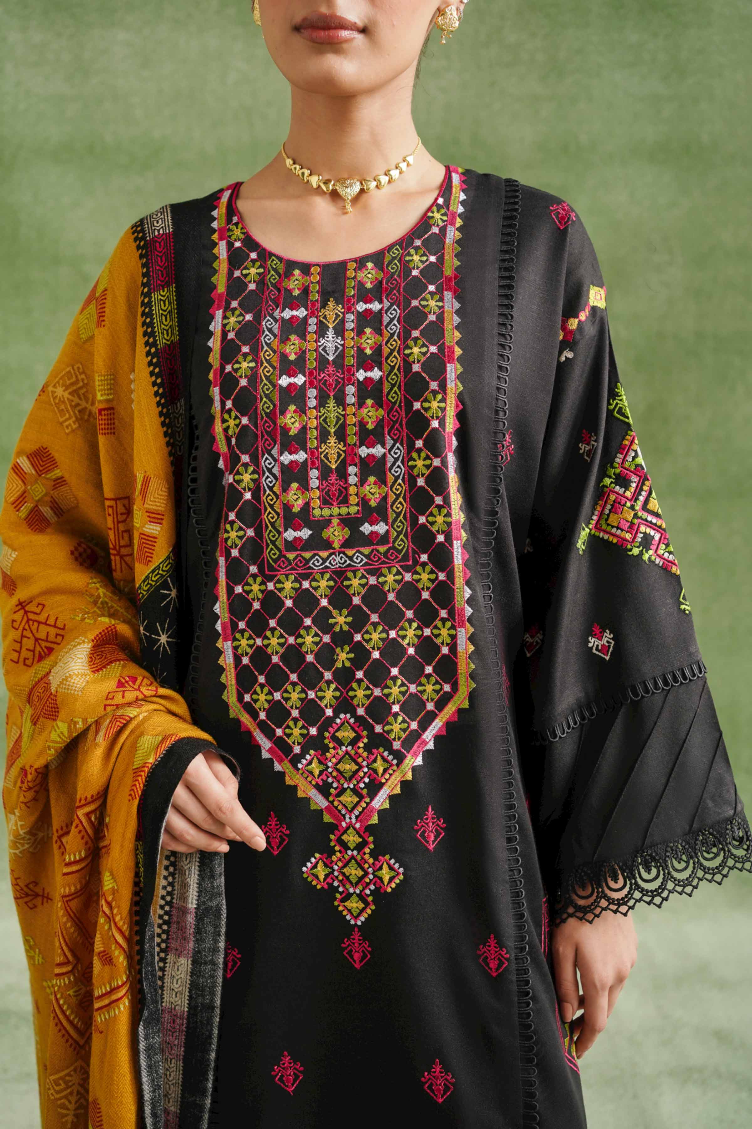 3 Piece - Embroidered Suit - 42404274