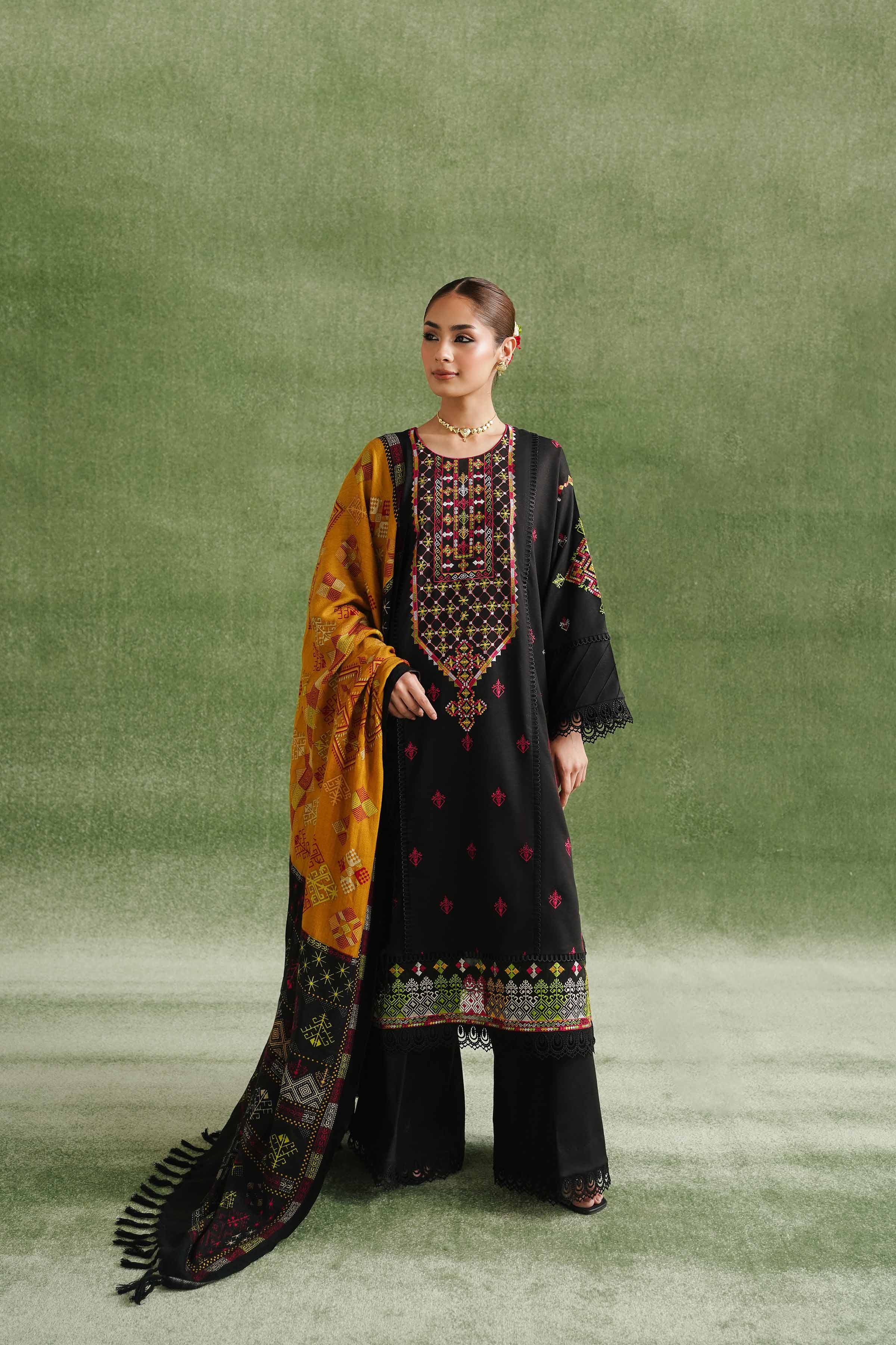 3 Piece - Embroidered Suit - 42404274