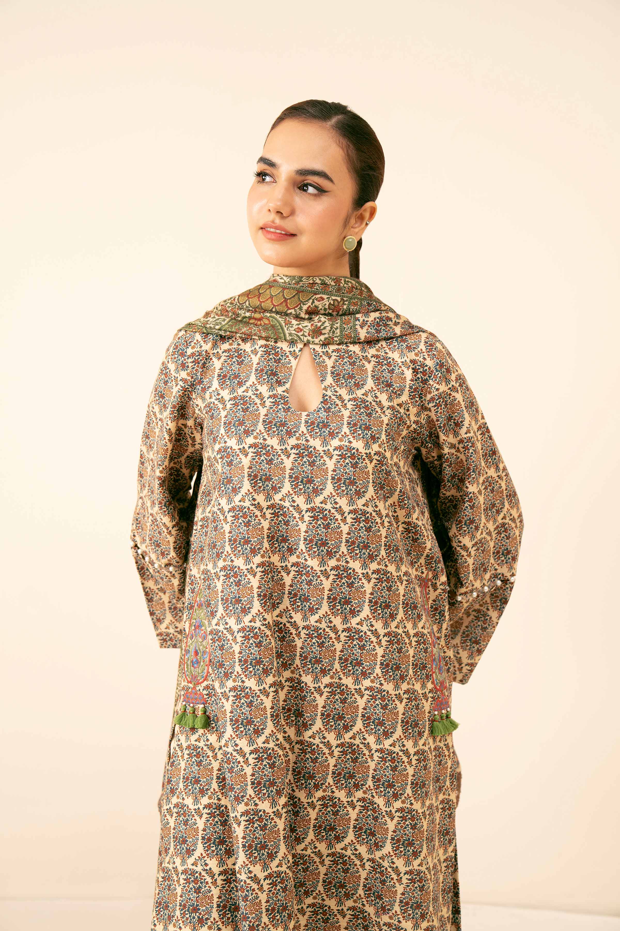 2 Piece - Printed Embroidered Suit - 42404454