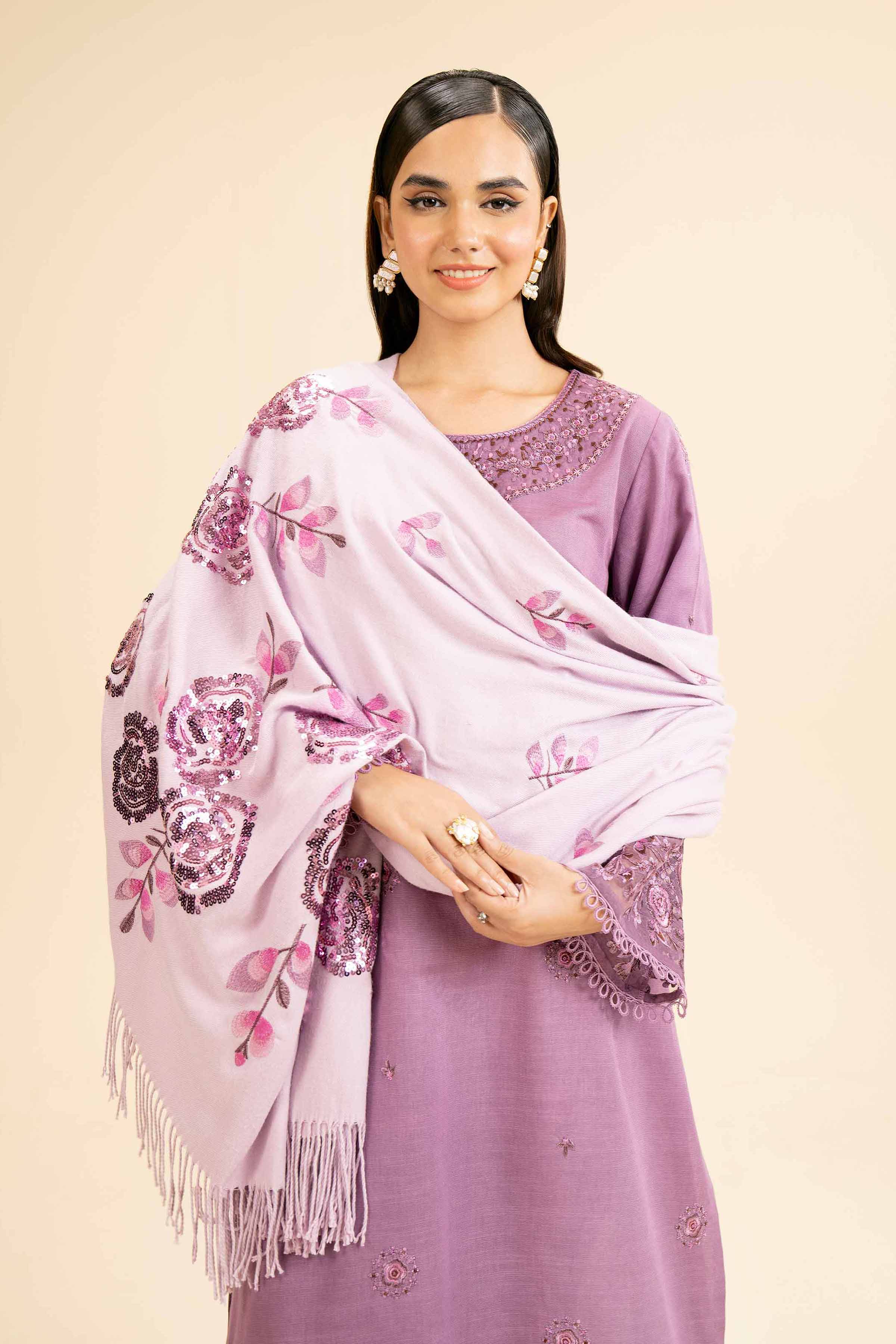 3 Piece - Embroidered Suit - 42404605