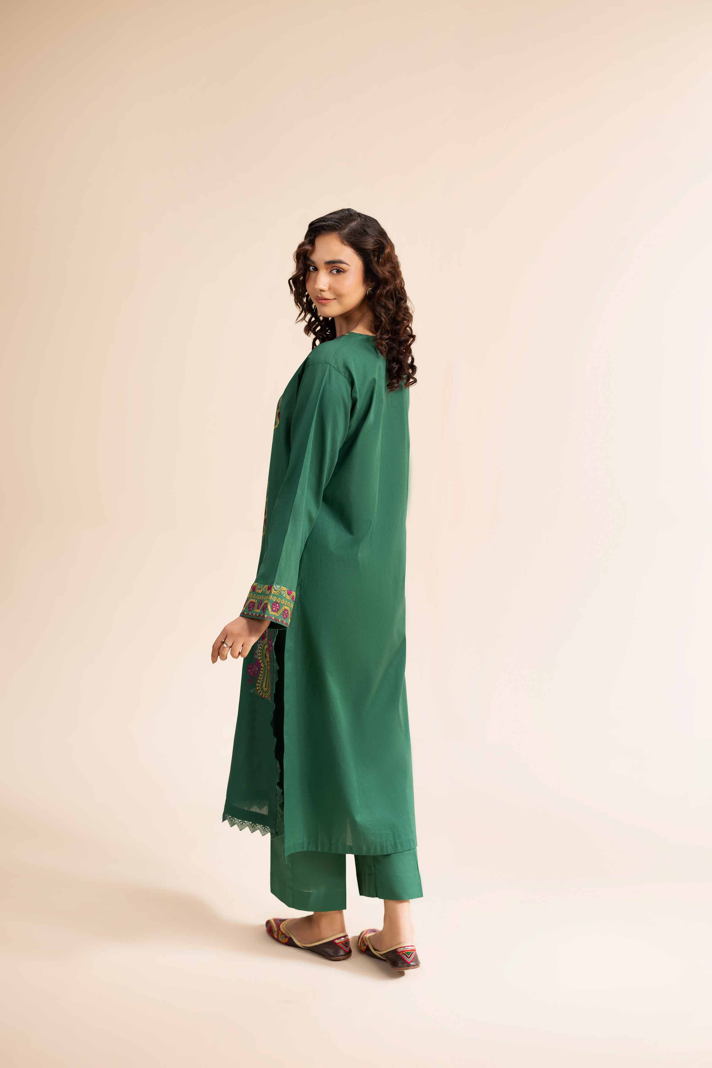 2 Piece - Dyed Embroidered Suit - 42501002