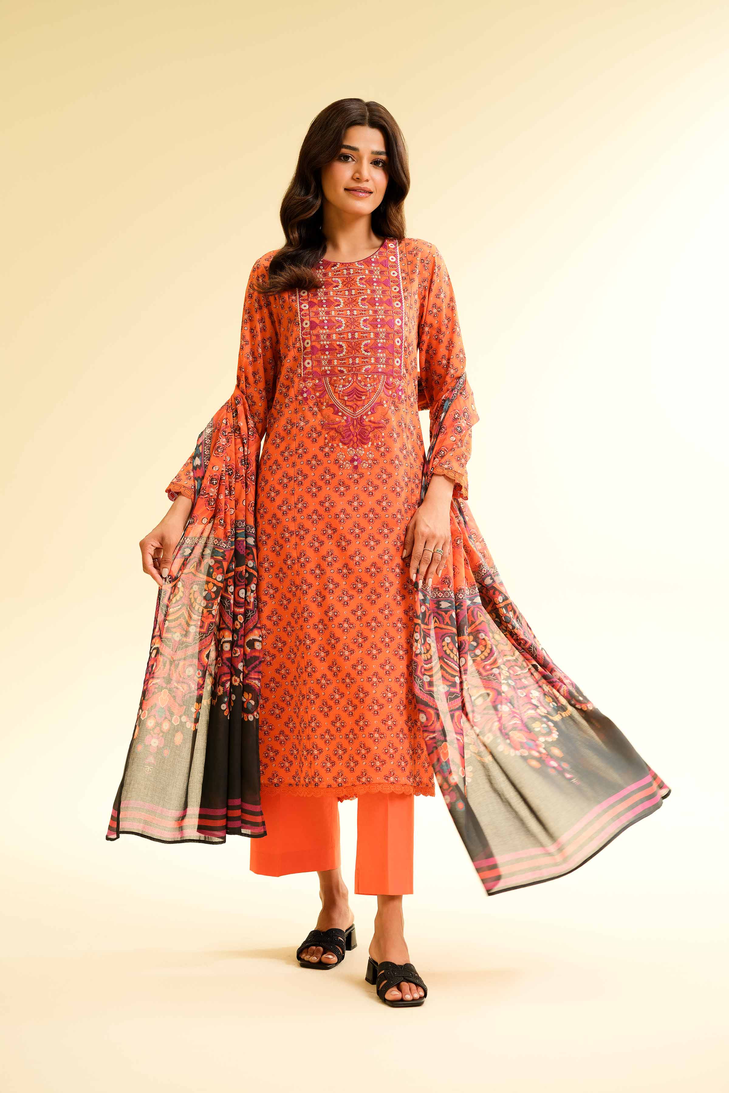 2 Piece - Printed Embroidered Suit - 42501164