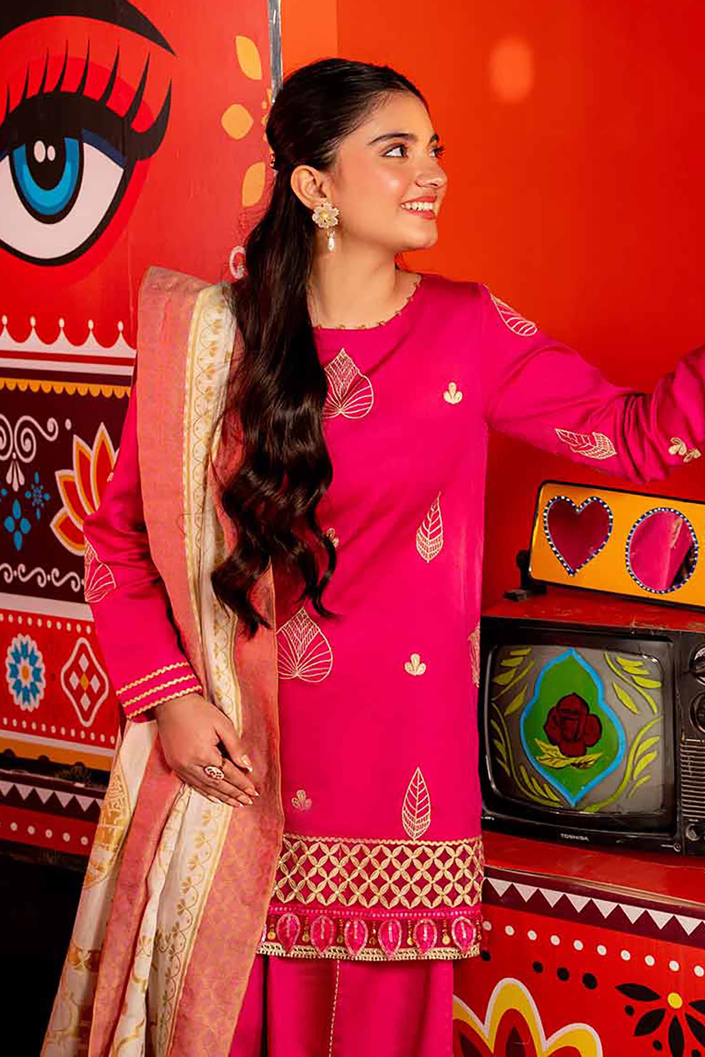 3 Piece - Embroidered Suit - 42501392