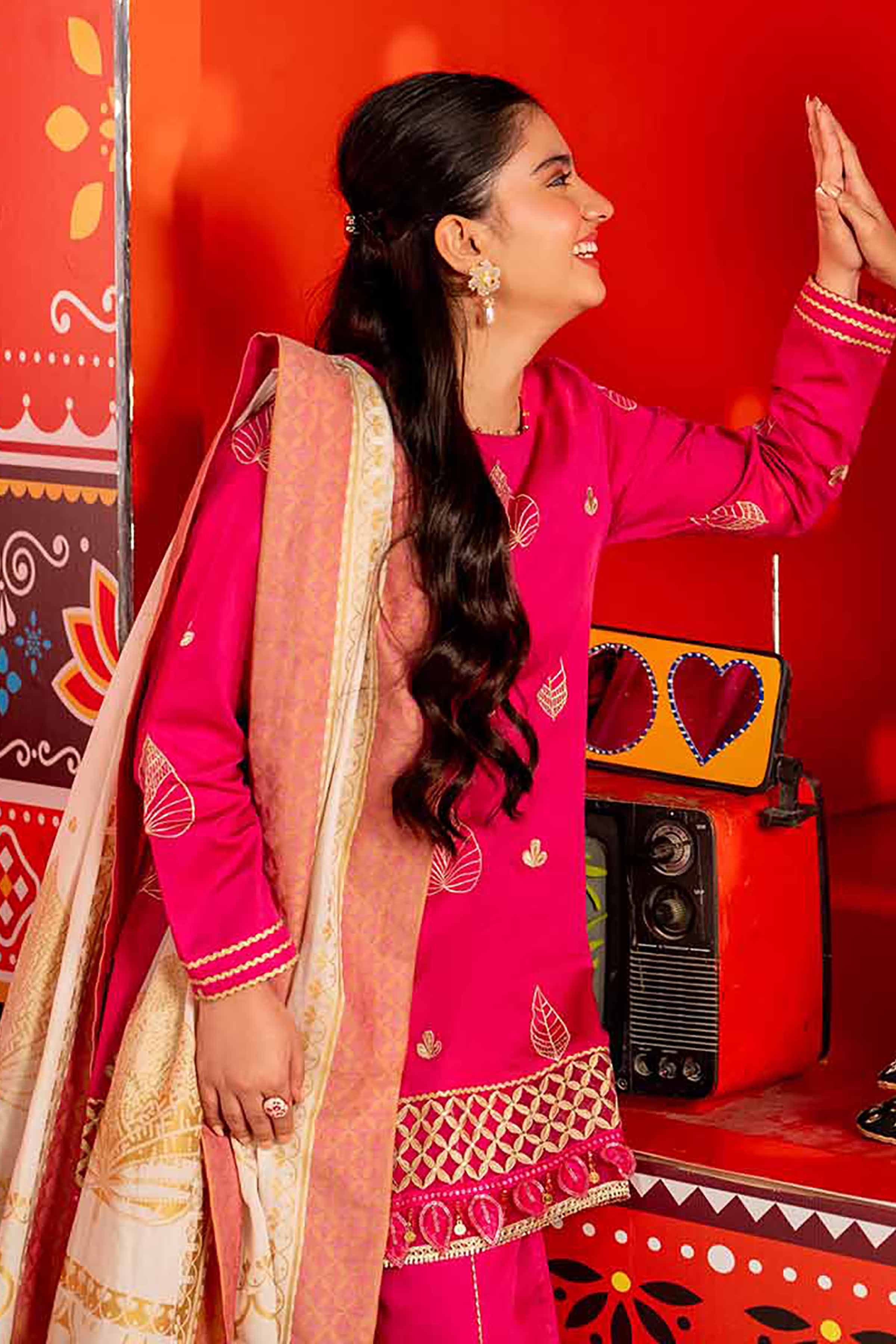 3 Piece - Embroidered Suit - 42501392