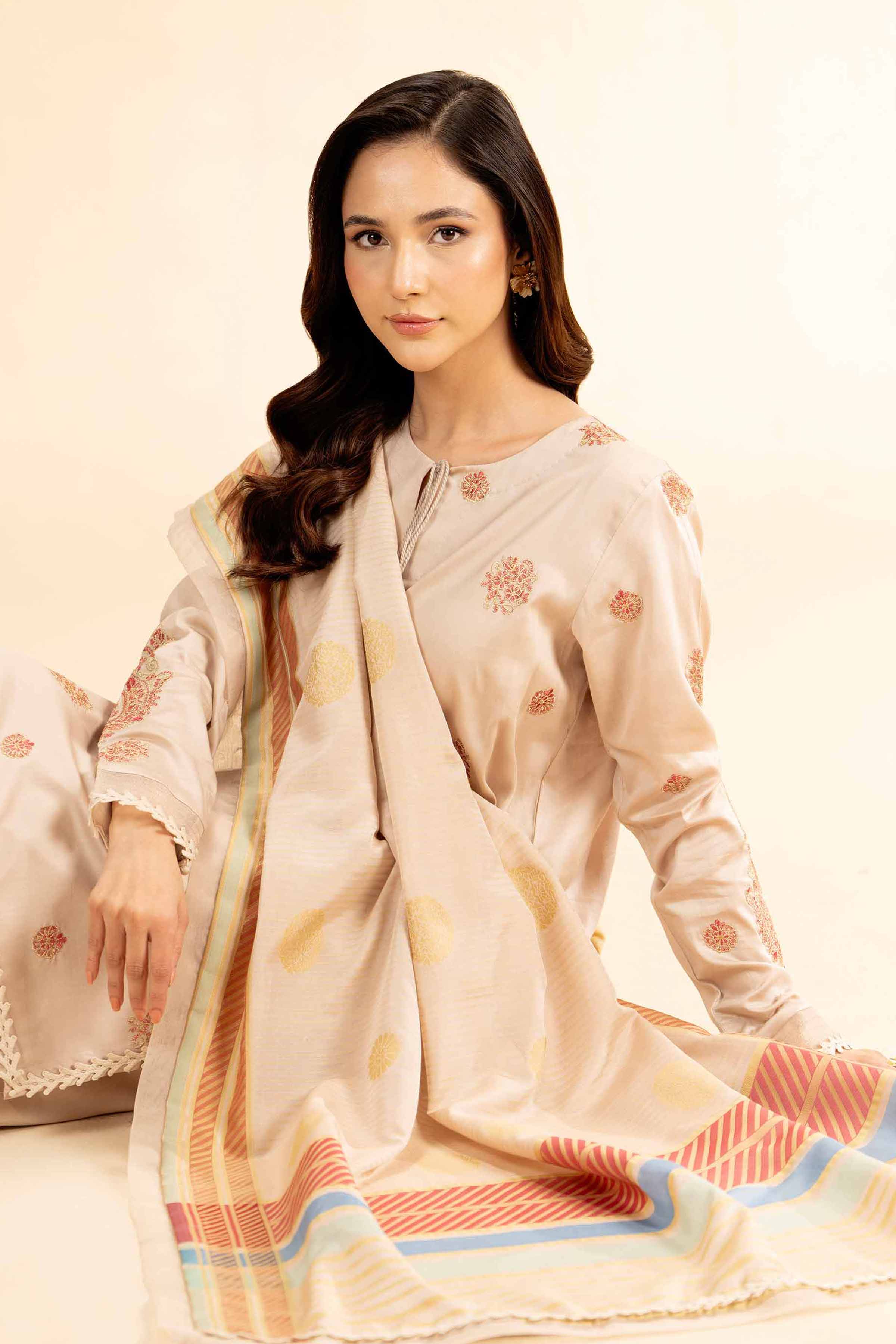 3 Piece - Embroidered Suit - 42501395