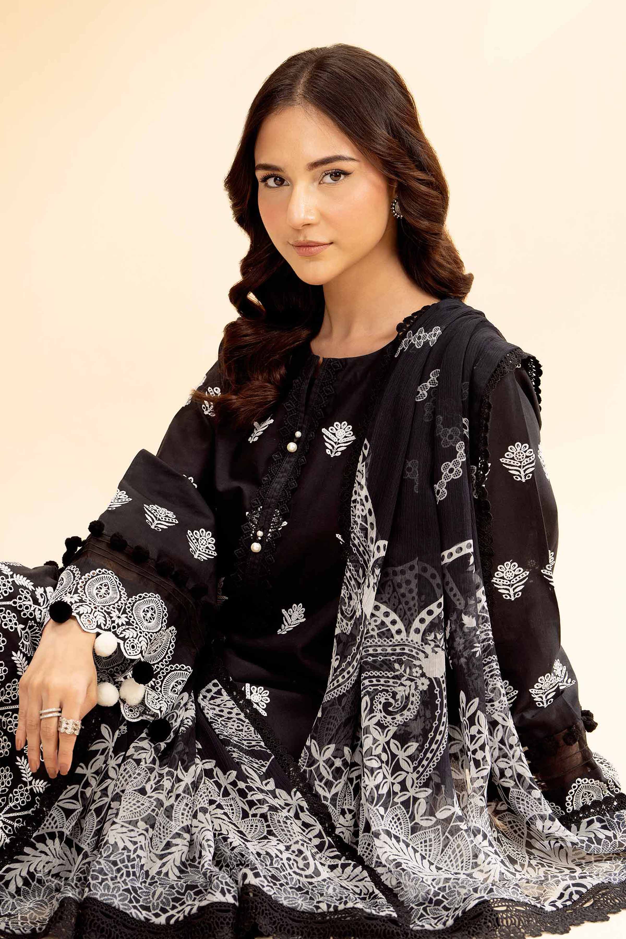 3 Piece - Embroidered Suit - 42501415