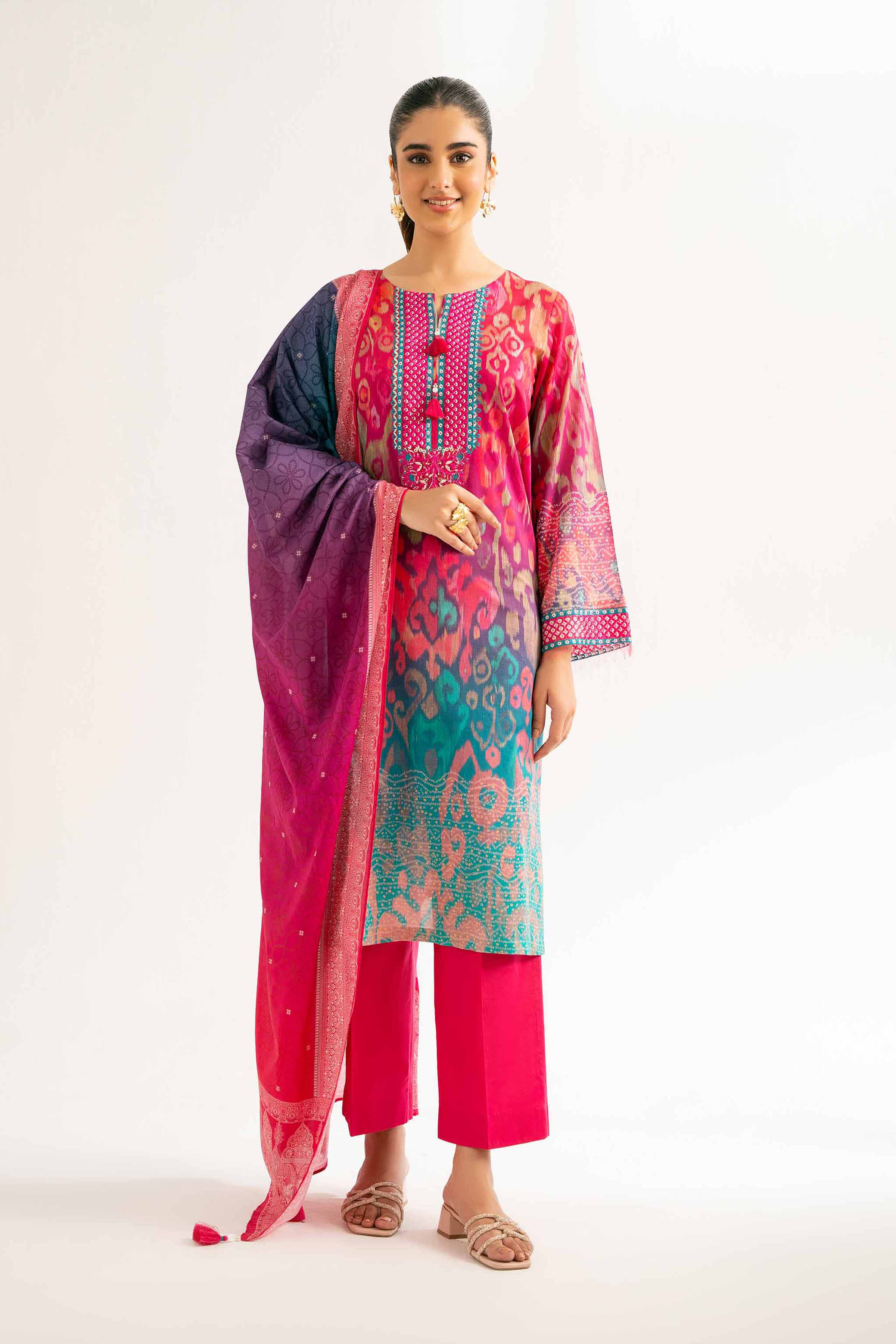 NISHATUAE - Fuchsia Embroidered Lawn 3-piece Unstitched Suit