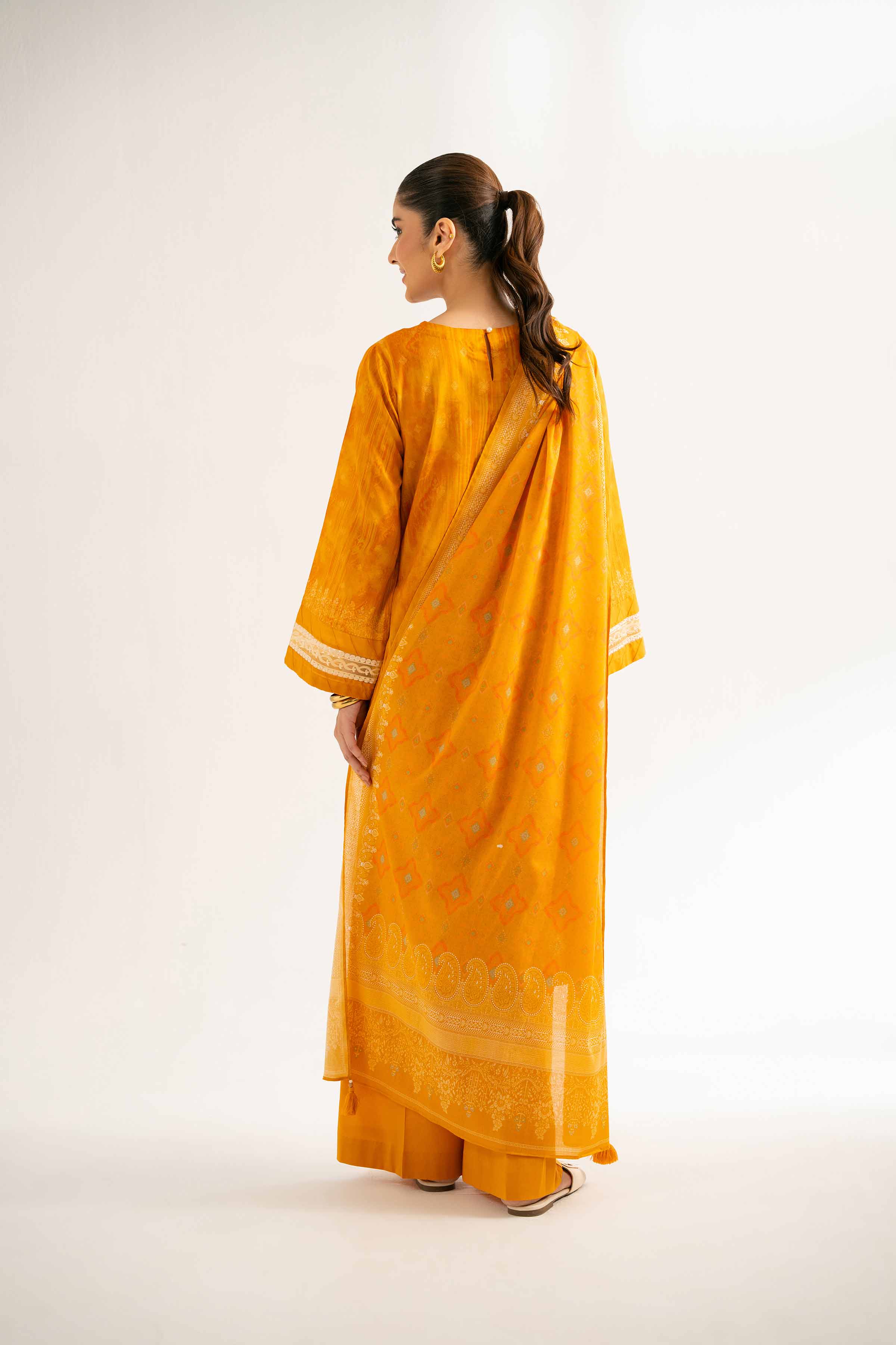 NISHATUAE - Orange Embroidered Lawn 3-piece Unstitched Suit