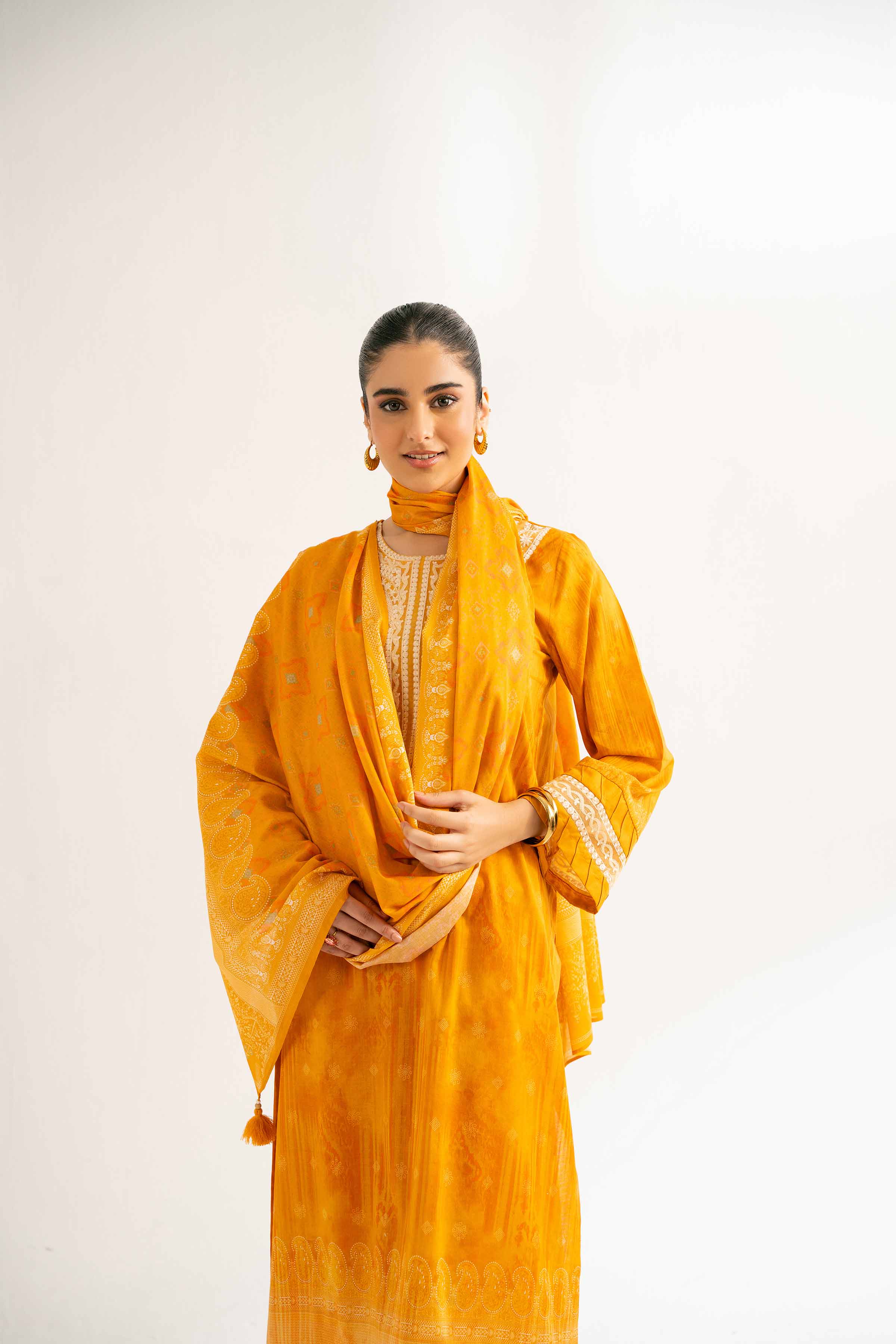 NISHATUAE - Orange Embroidered Lawn 3-piece Unstitched Suit
