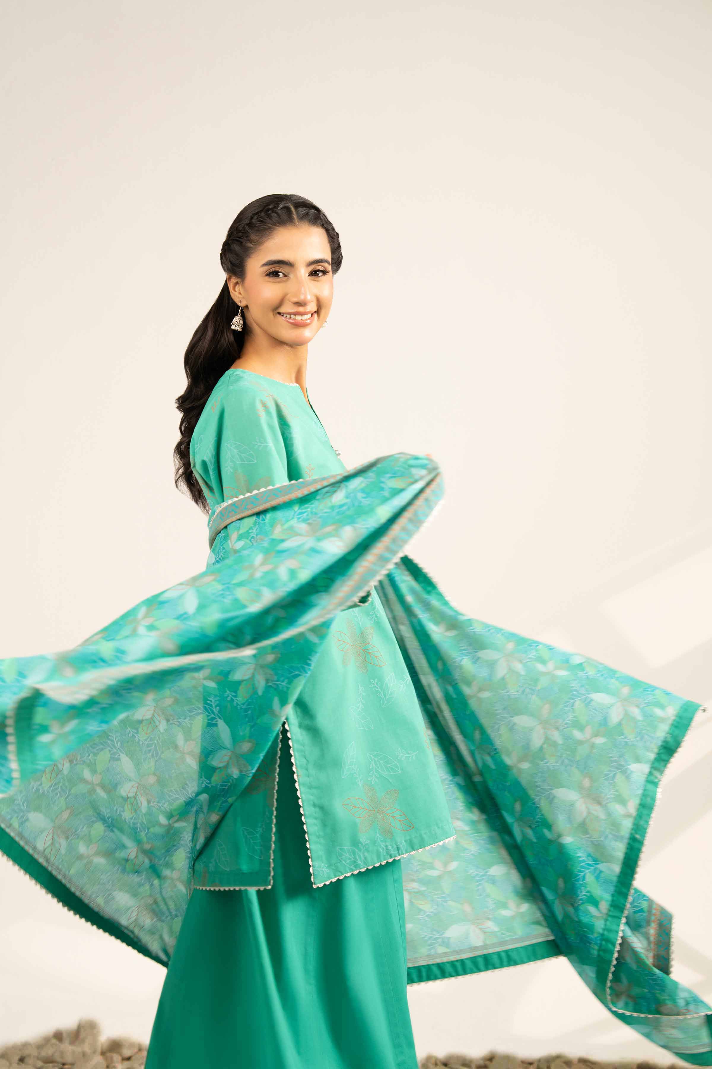NISHATUAE - Green Printed Lawn 3-piece Unstitched Suit