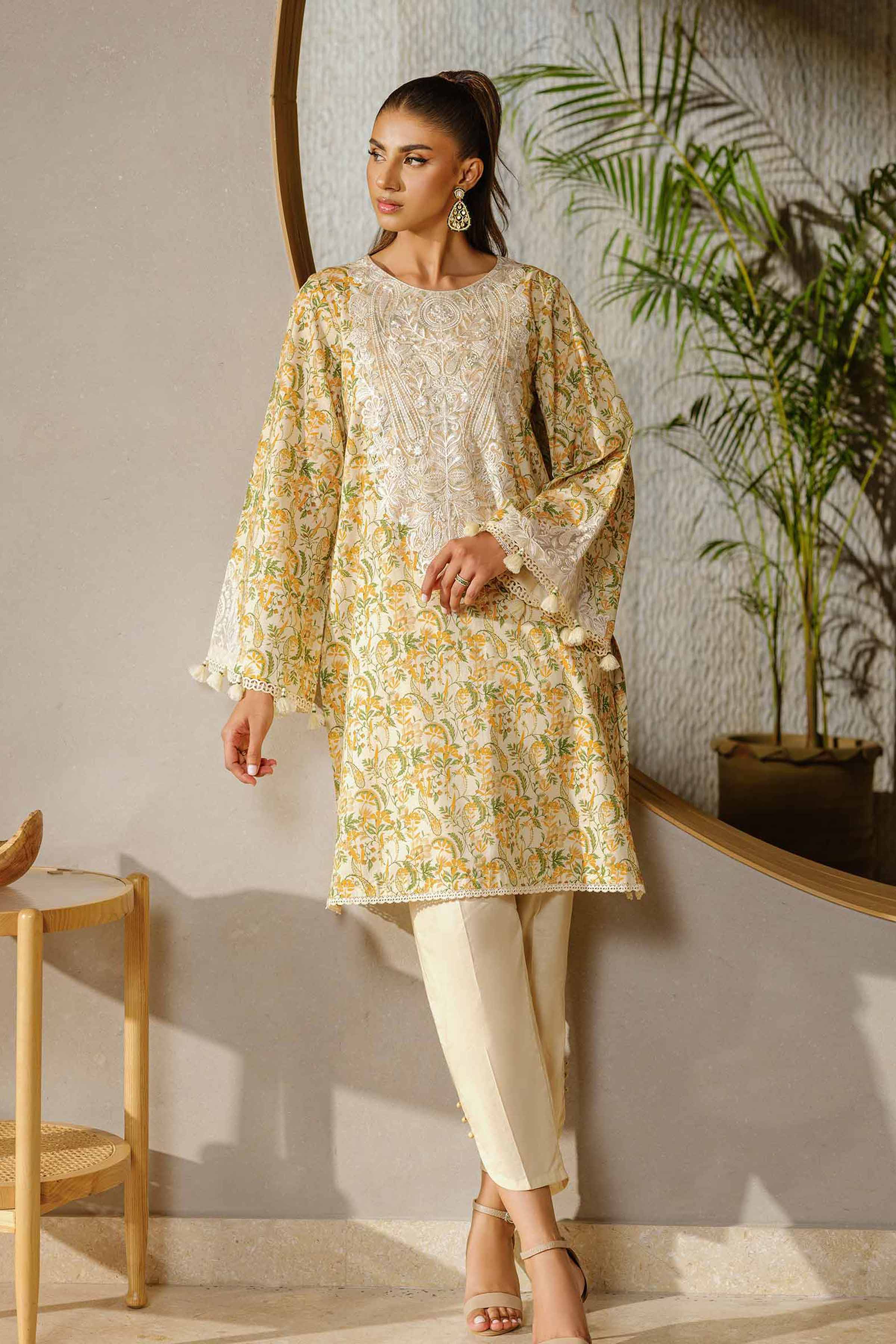 2 Piece - Printed Embroidered Suit - 42502070