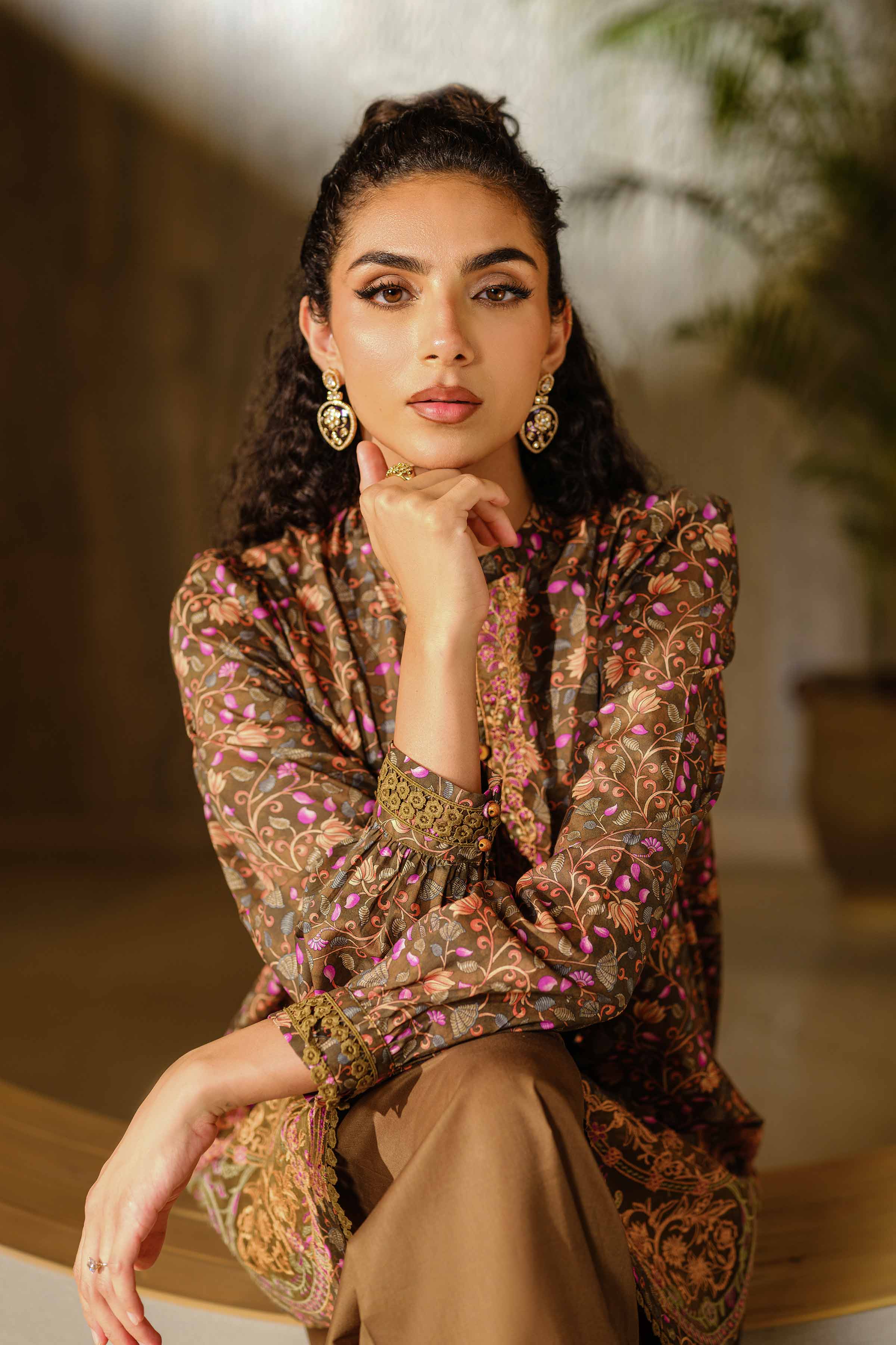 2 Piece - Printed Embroidered Suit - 42502073