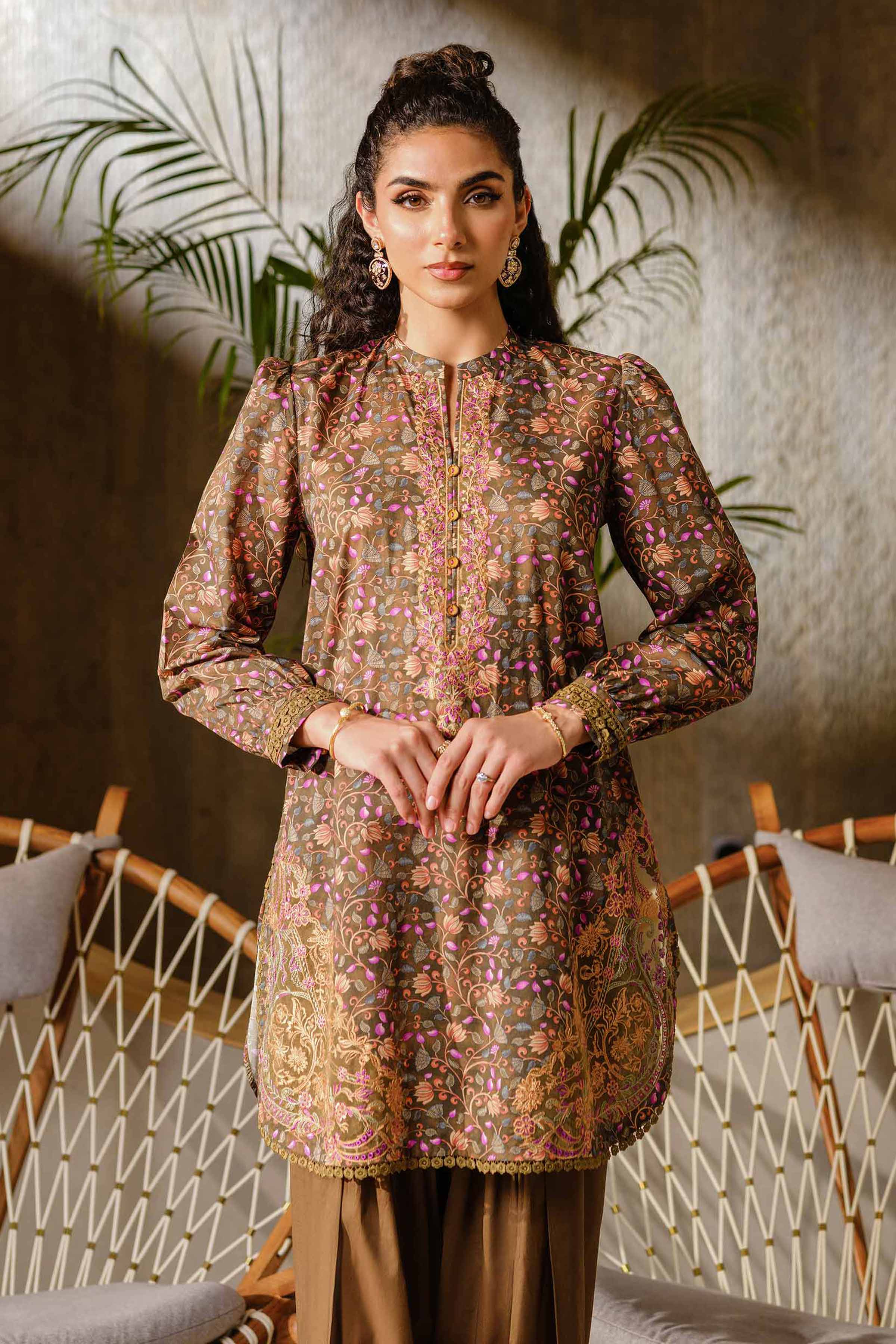 2 Piece - Printed Embroidered Suit - 42502073