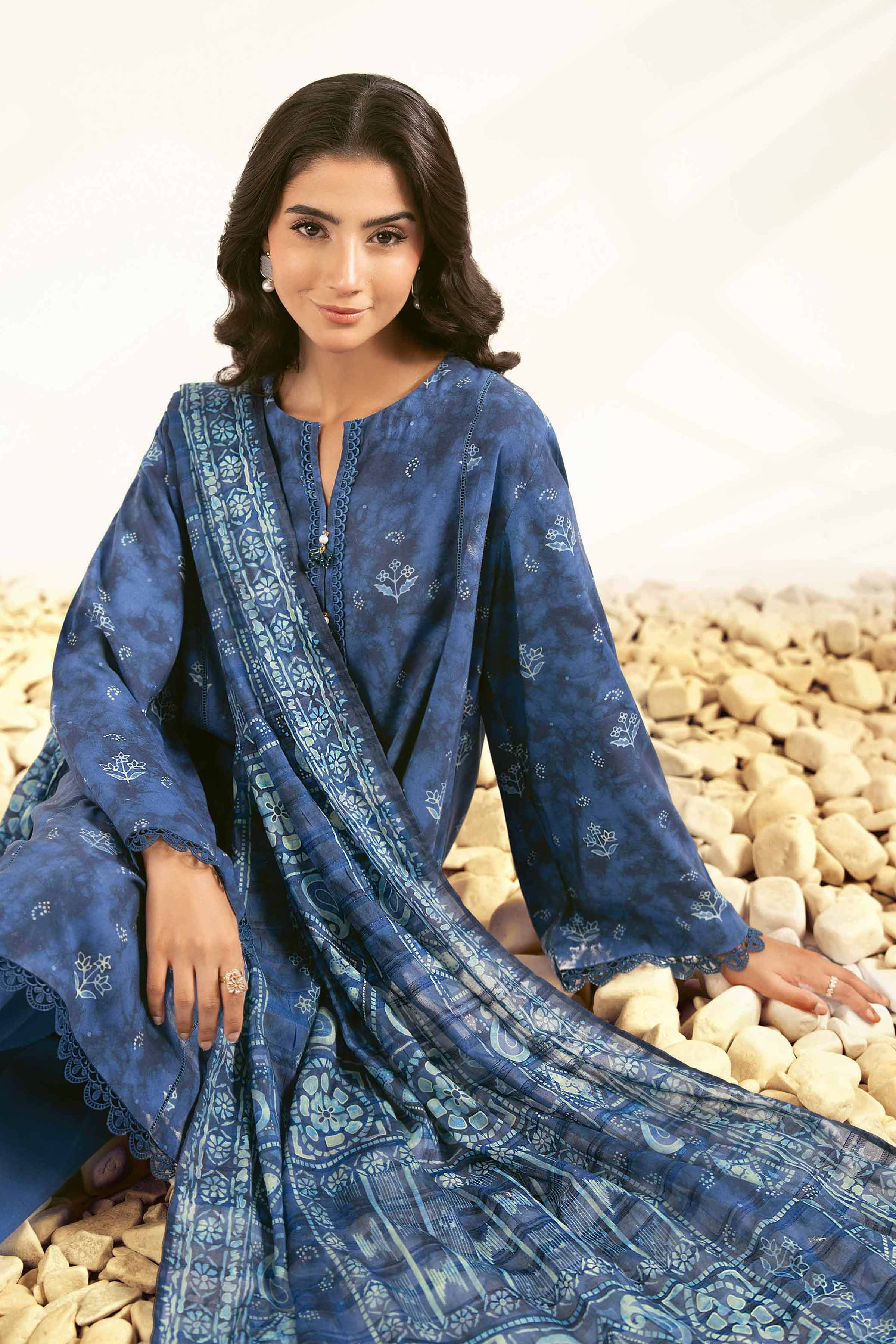 NISHATUAE - Blue Printed Lawn 3-piece Unstitched Suit