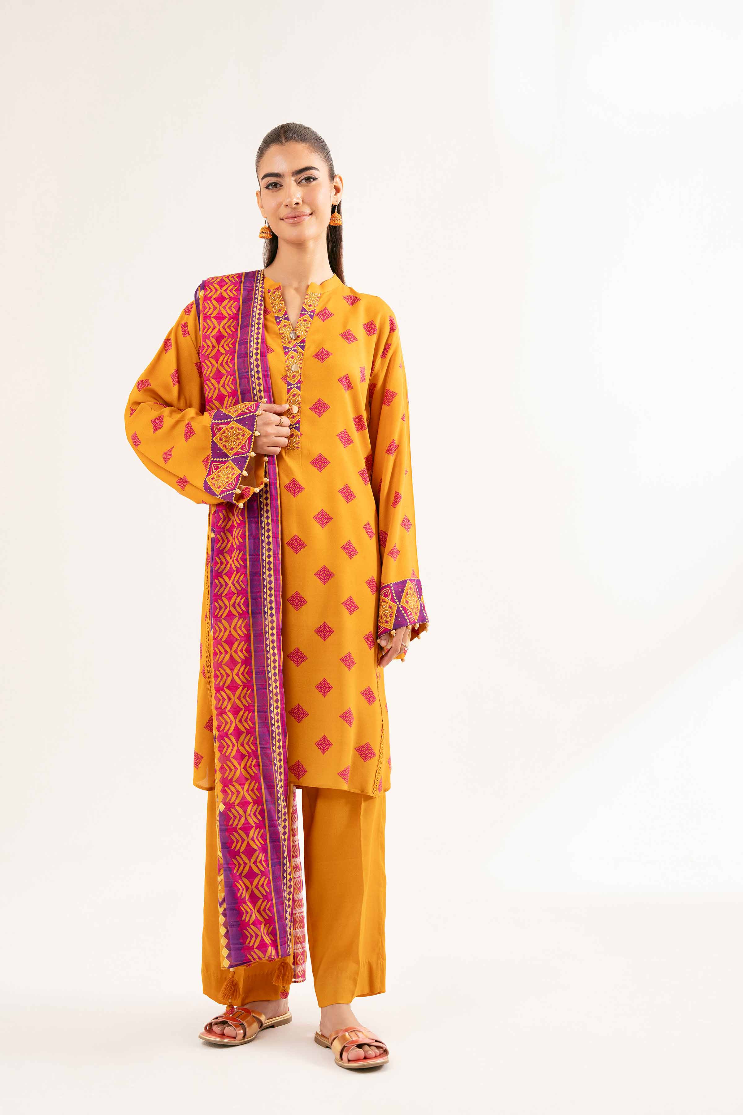 NISHATUAE - Mustard Printed Lawn 3-piece Unstitched Suit