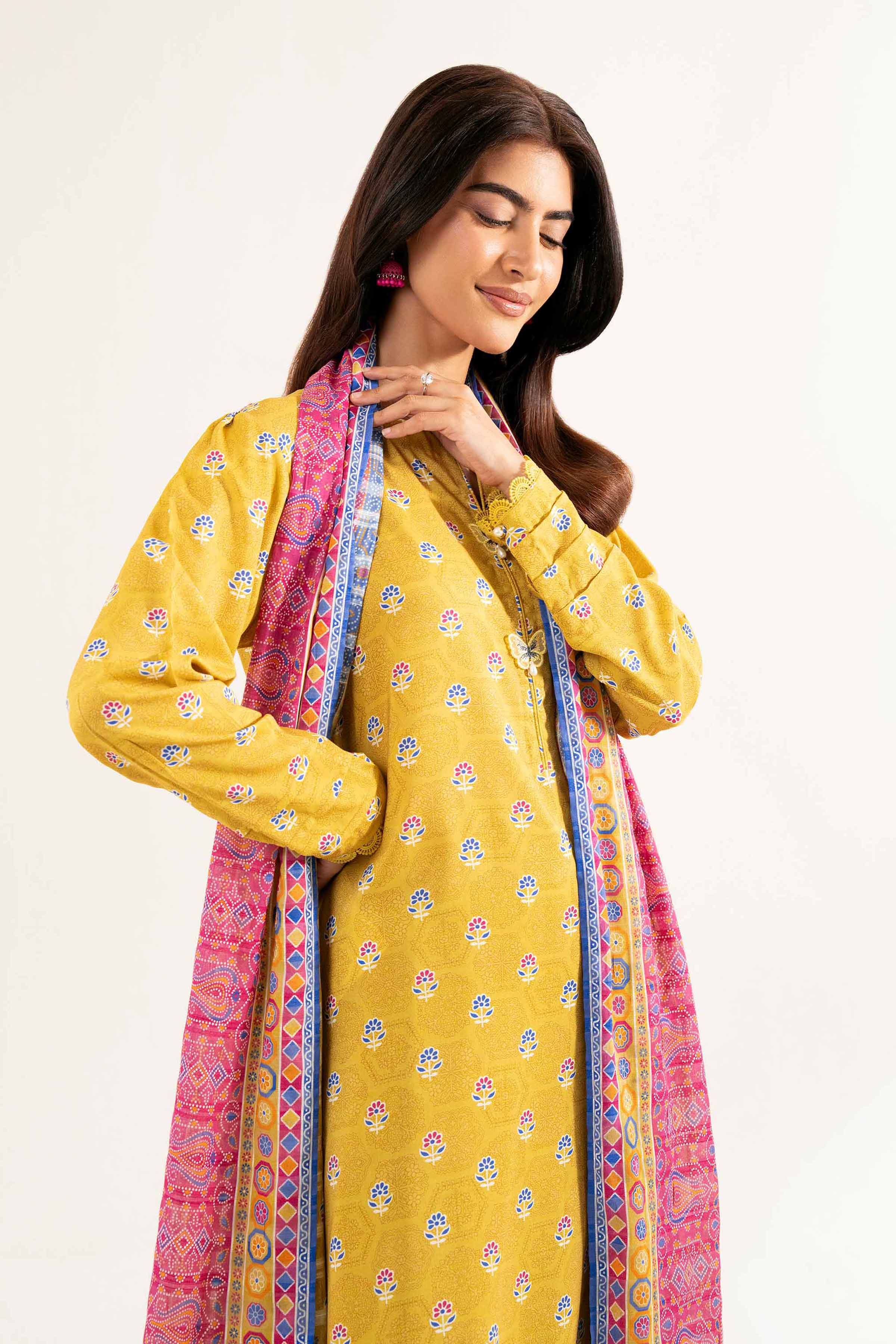 NISHATUAE - Gold Printed Lawn 3-piece Unstitched Suit