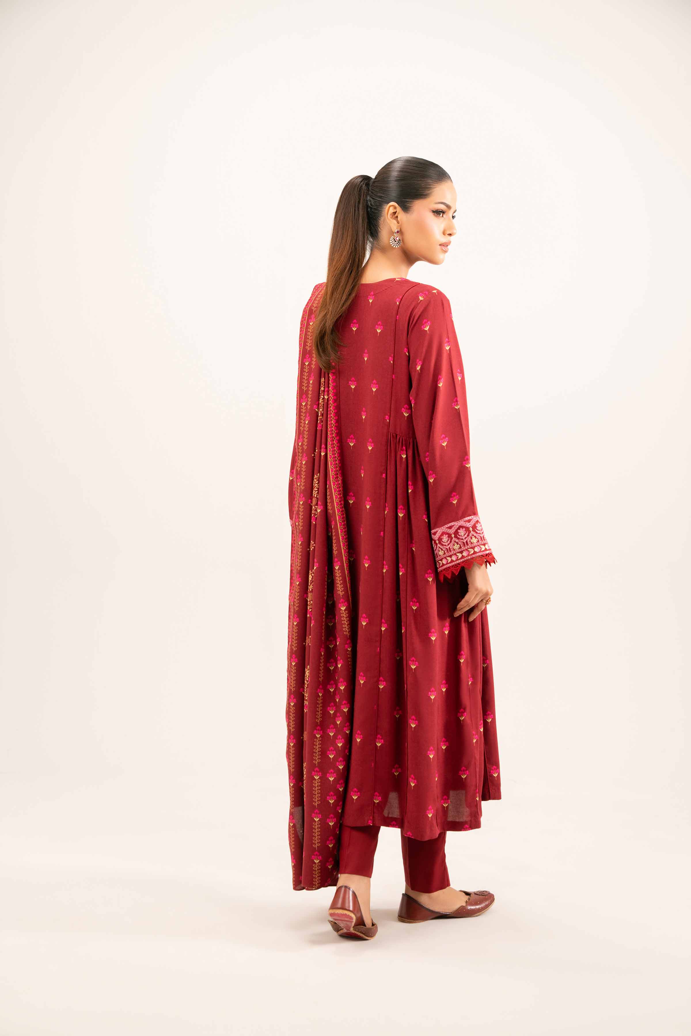 NISHATUAE - Maroon Embroidered Linen 3-piece Unstitched Suit