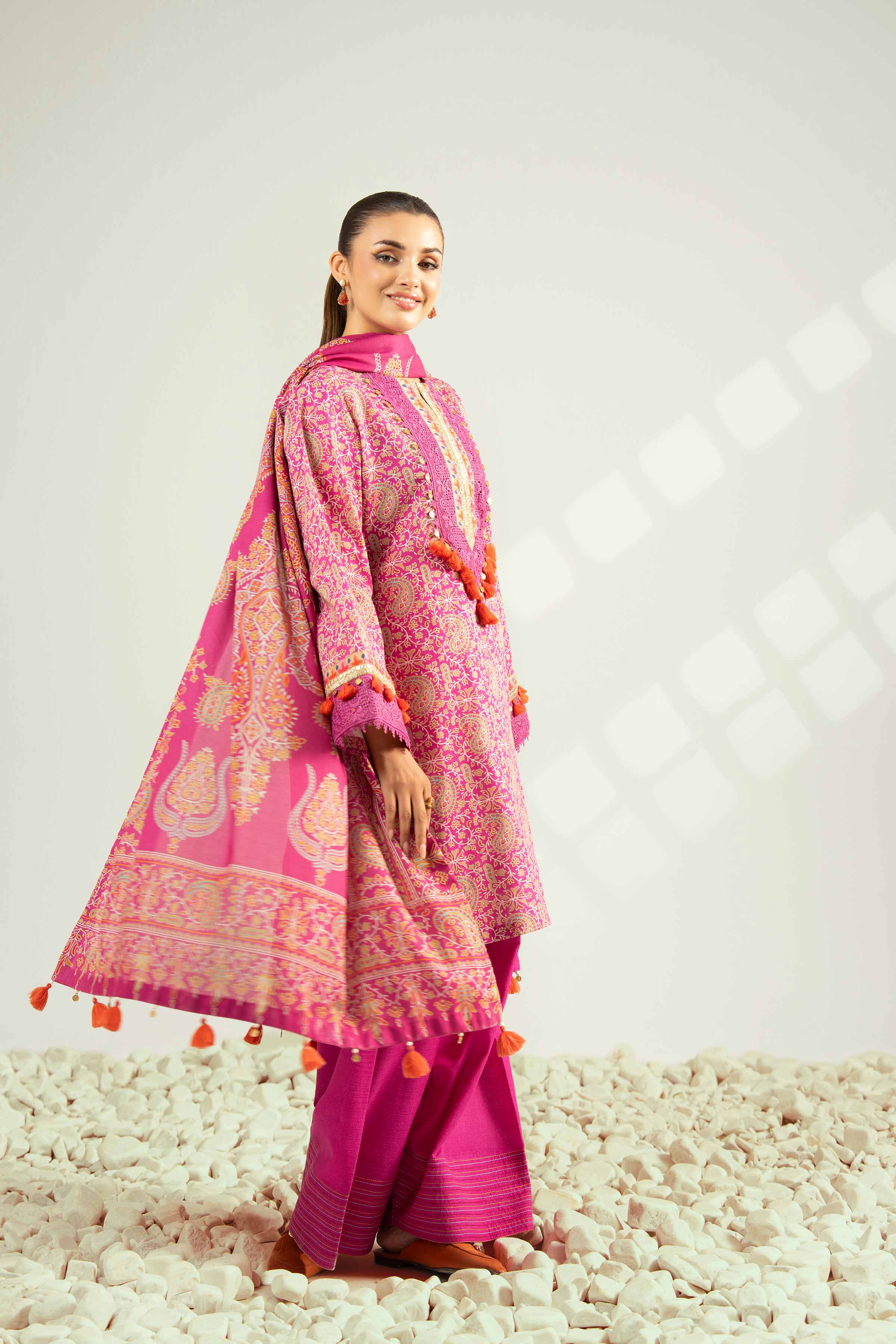 NISHATUAE - Pink Printed Khaddar 3-piece Unstitched Suit