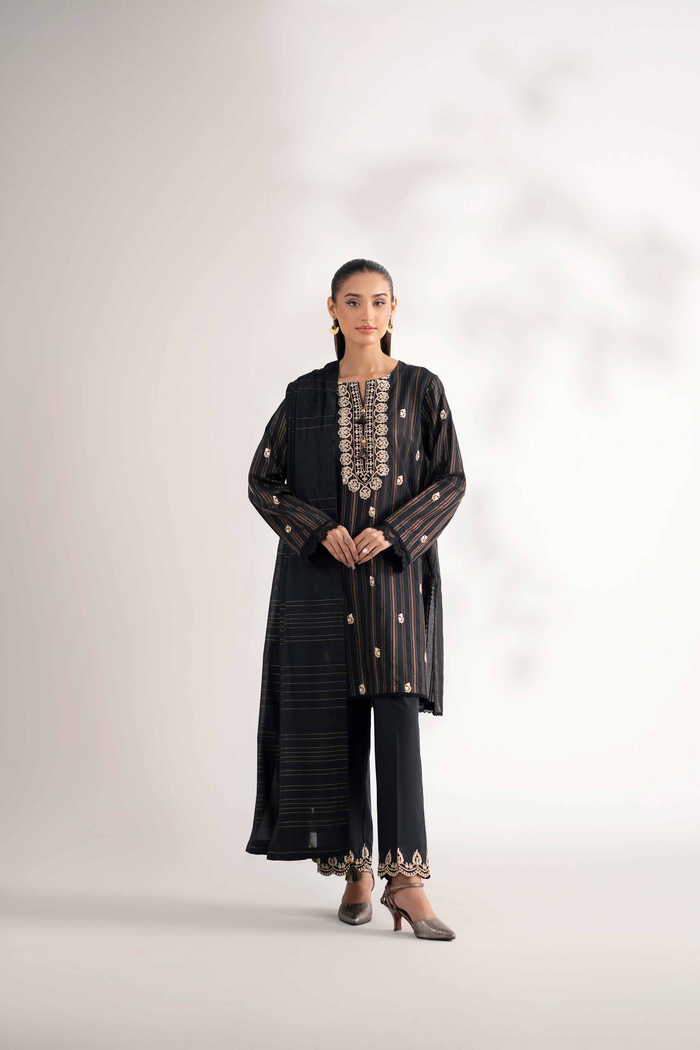 NISHATUAE - Black Embroidered Lawn 3-piece Unstitched Suit