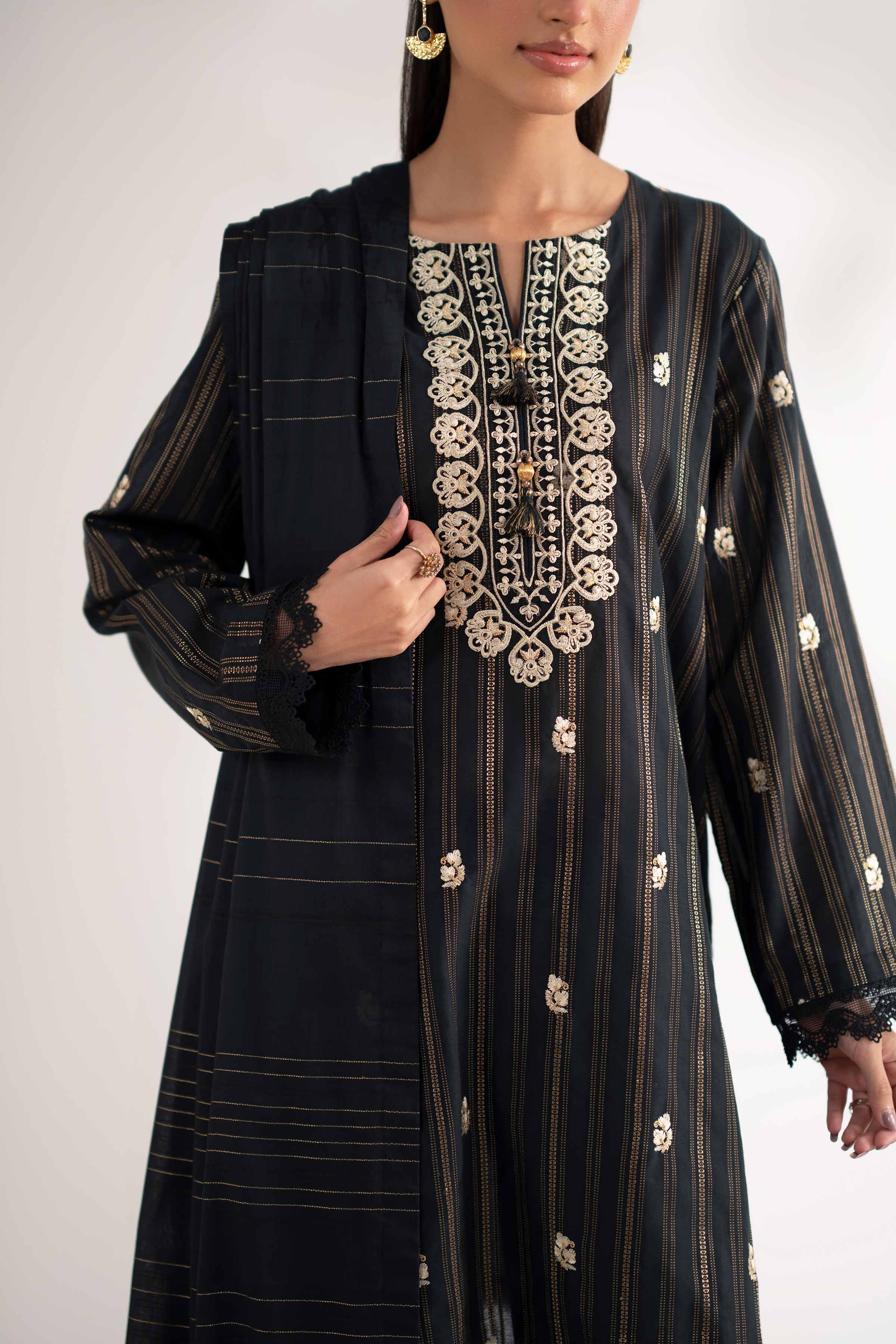 NISHATUAE - Black Embroidered Lawn 3-piece Unstitched Suit