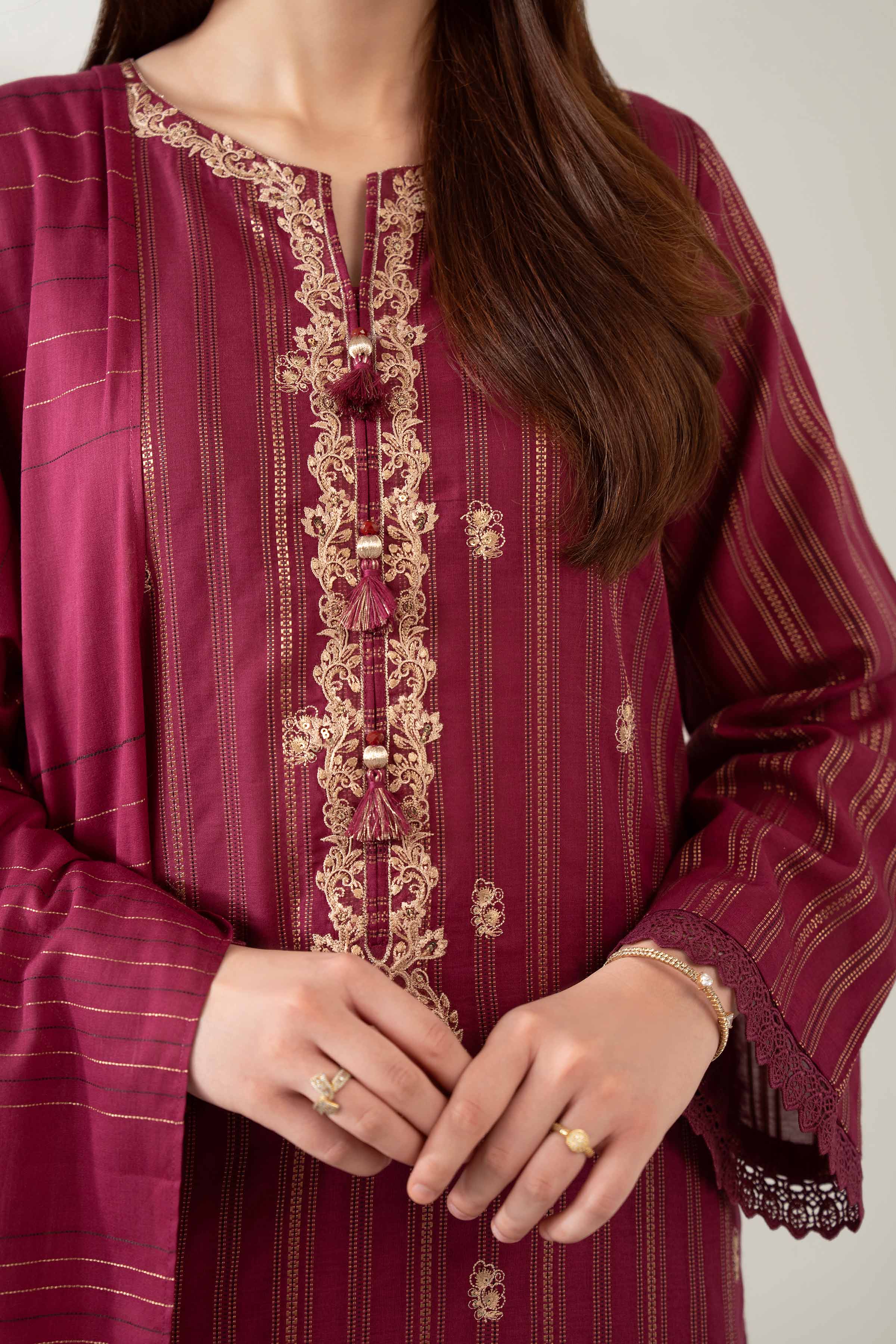NISHATUAE - Burgundy Embroidered Lawn 3-piece Unstitched Suit