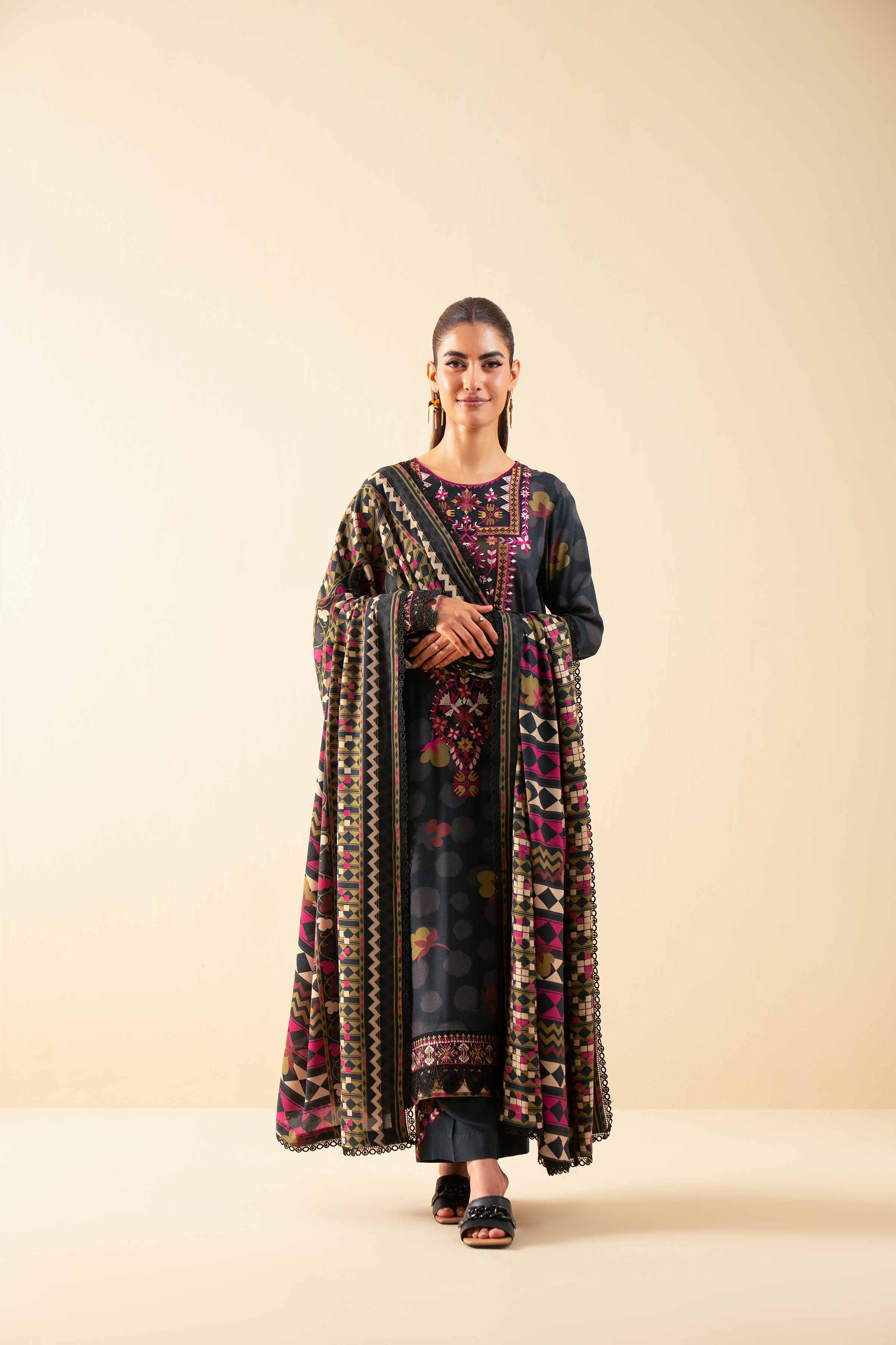 NISHATUAE - Black Embroidered Linen 3-piece Unstitched Suit