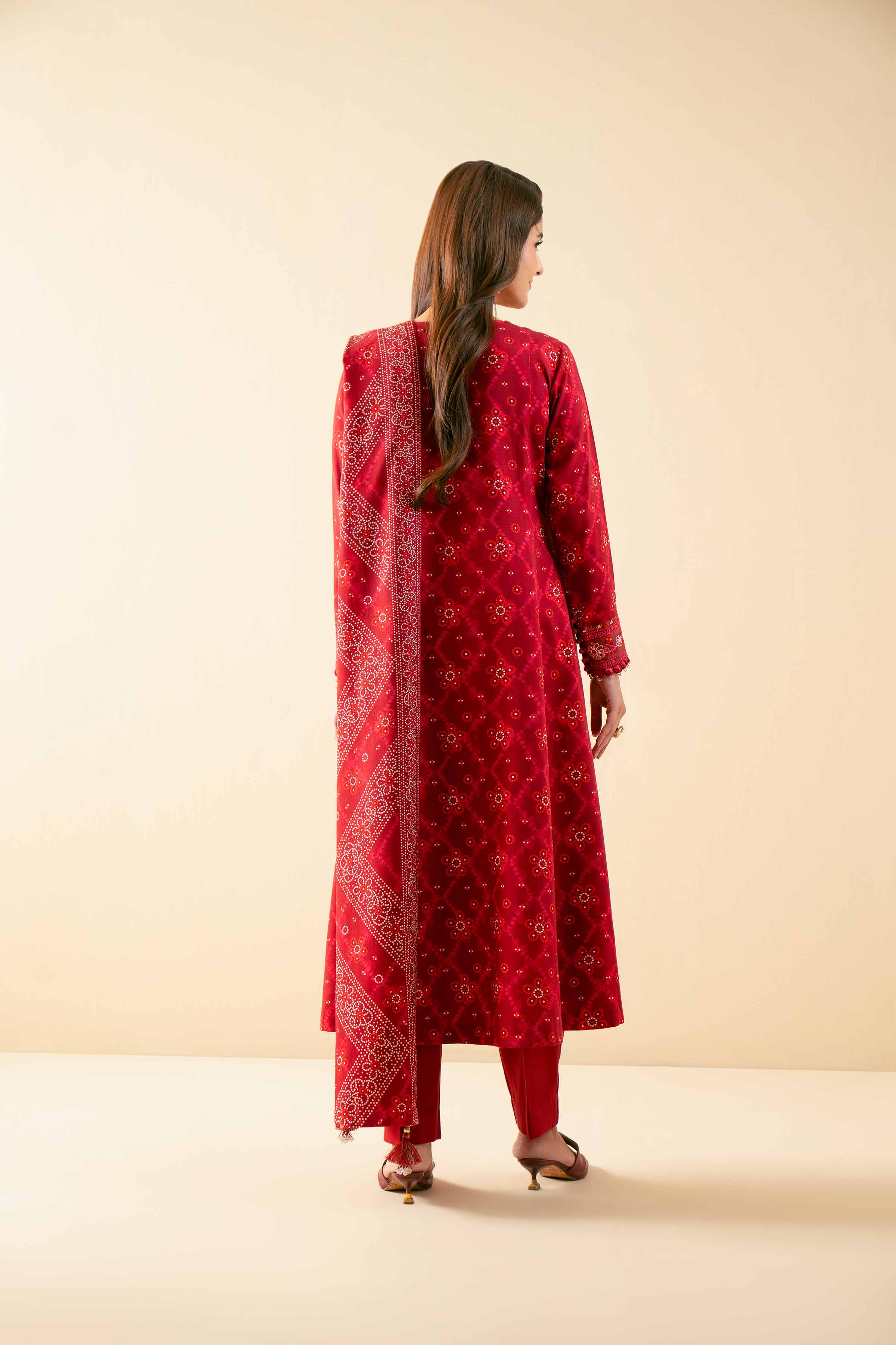 NISHATUAE - Maroon Embroidered Linen 3-piece Unstitched Suit