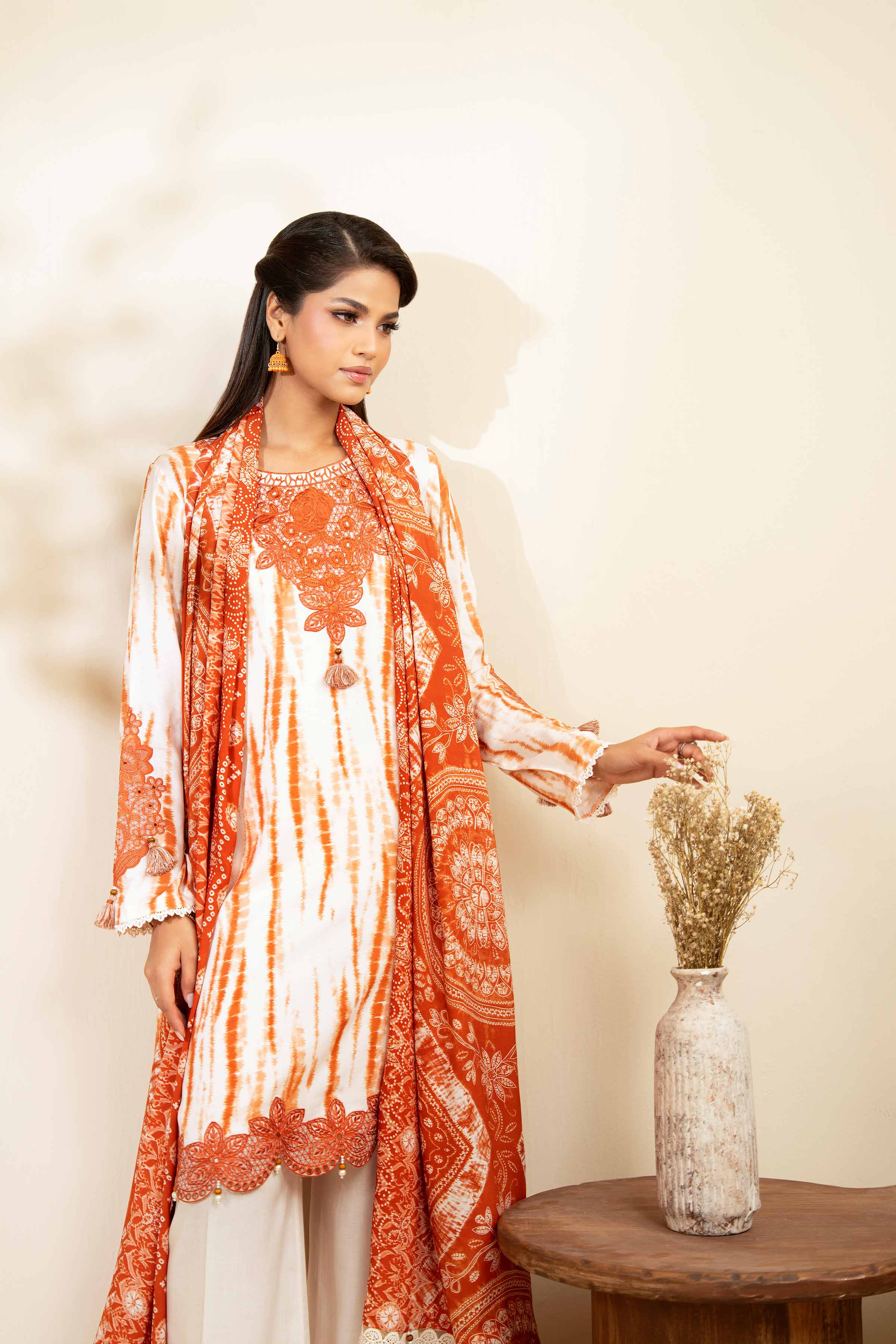 NISHATUAE - Off White Embroidered Linen 3-piece Unstitched Suit