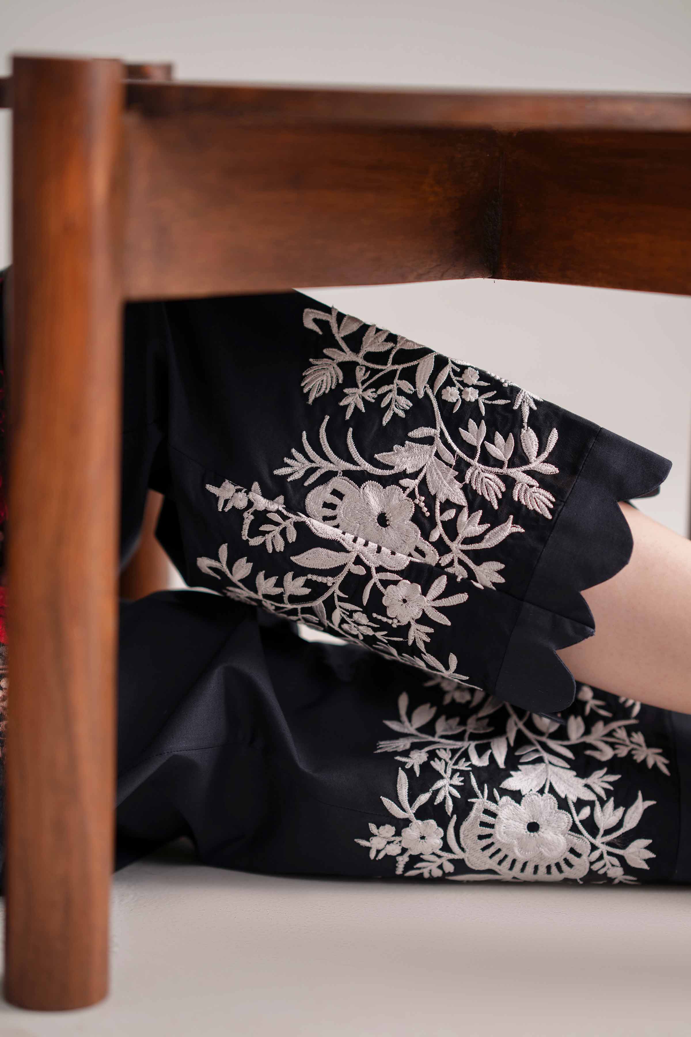 NISHATUAE - Charcoal Embroidered Jacquard 3-piece Unstitched Suit