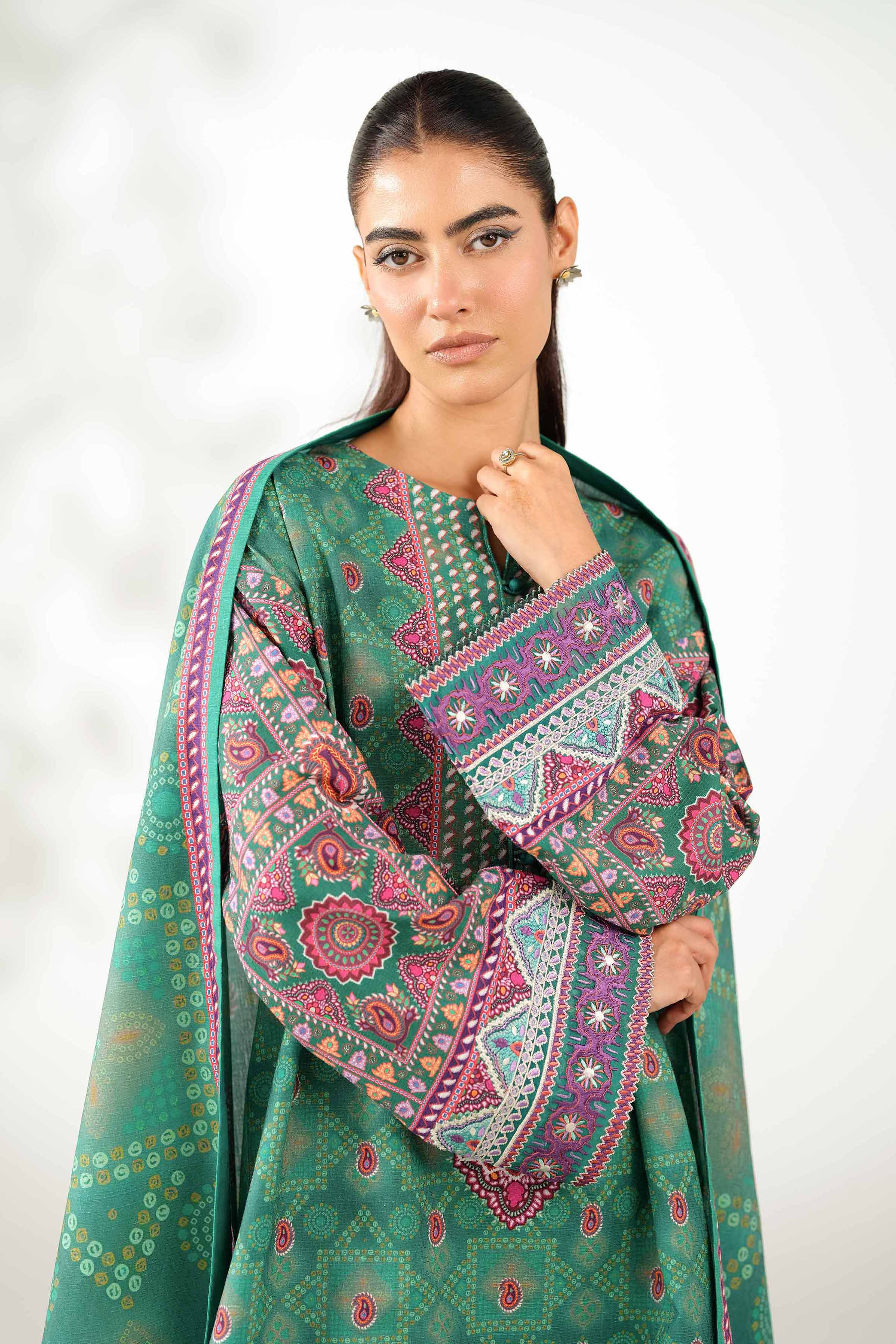 NISHATUAE - Green Embroidered Jacquard 3-piece Unstitched Suit
