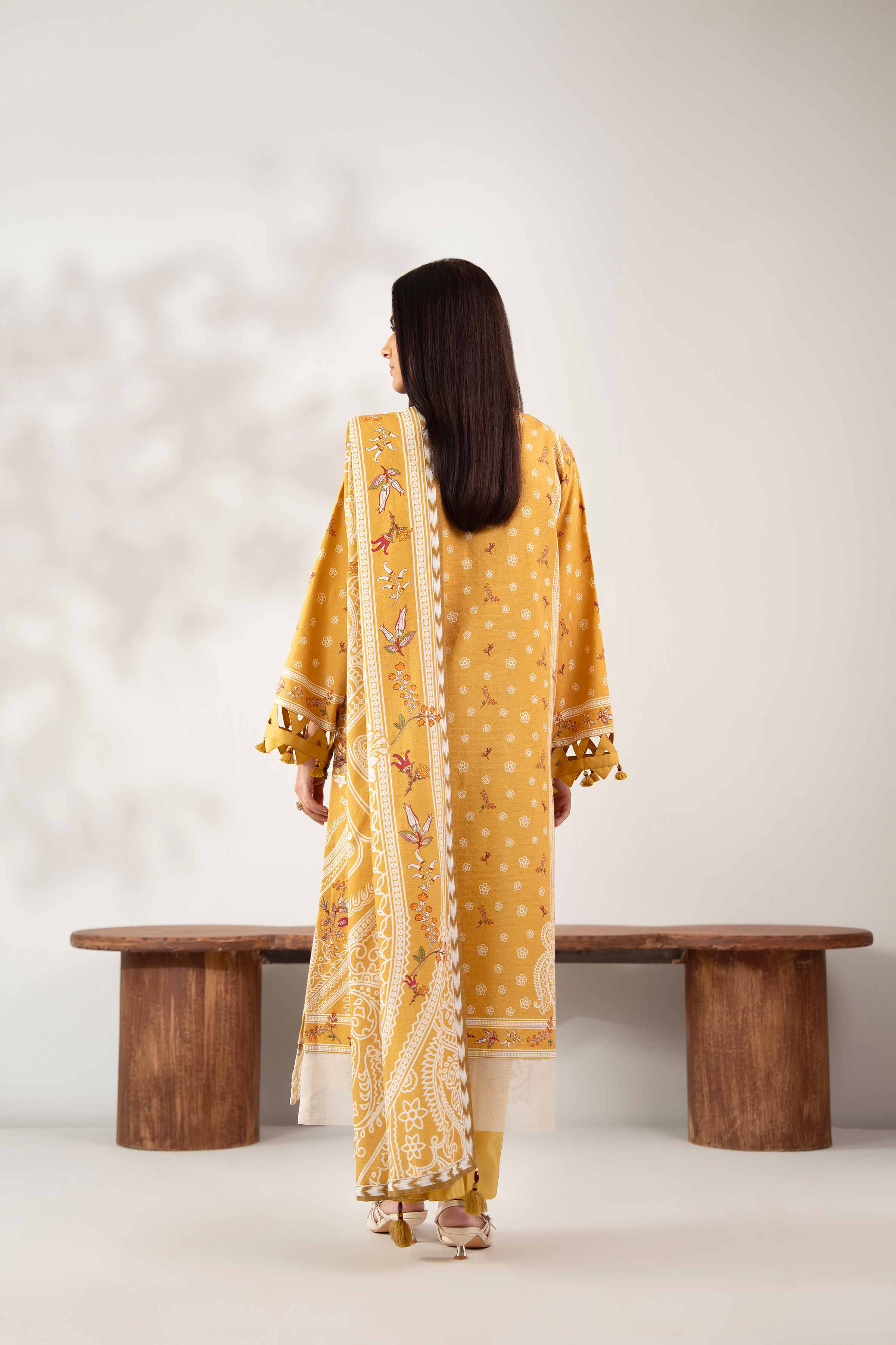 NISHATUAE - Gold Embroidered Jacquard 3-piece Unstitched Suit